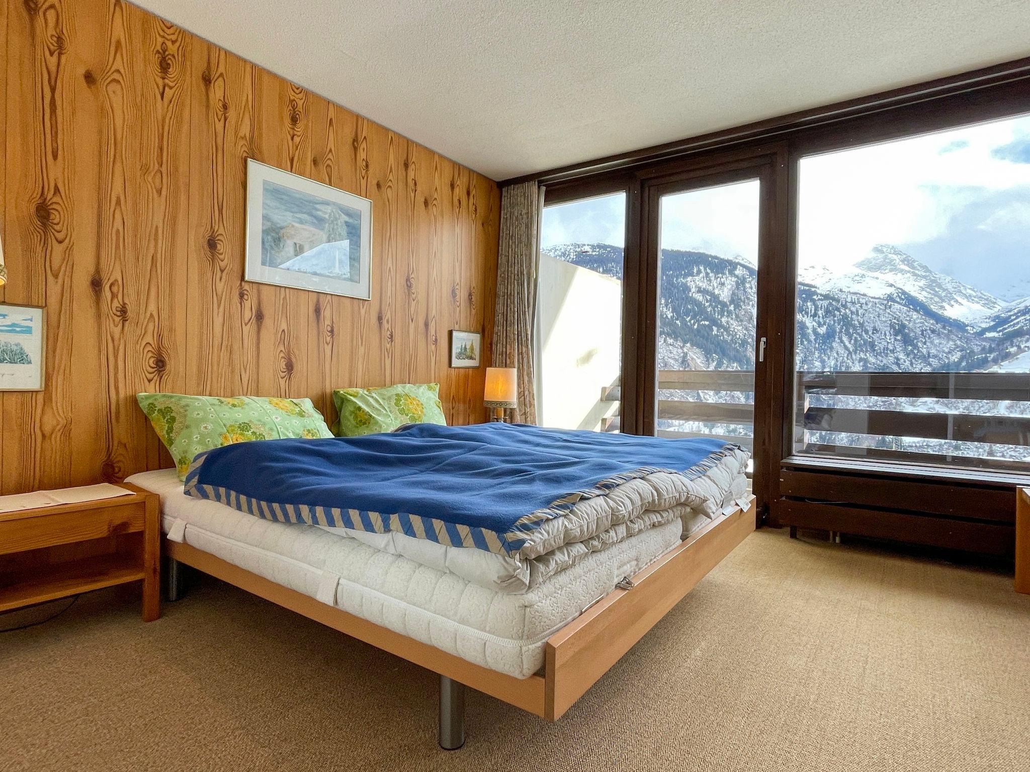 Foto 9 - Appartamento con 2 camere da letto a Disentis/Mustér con piscina e vista sulle montagne