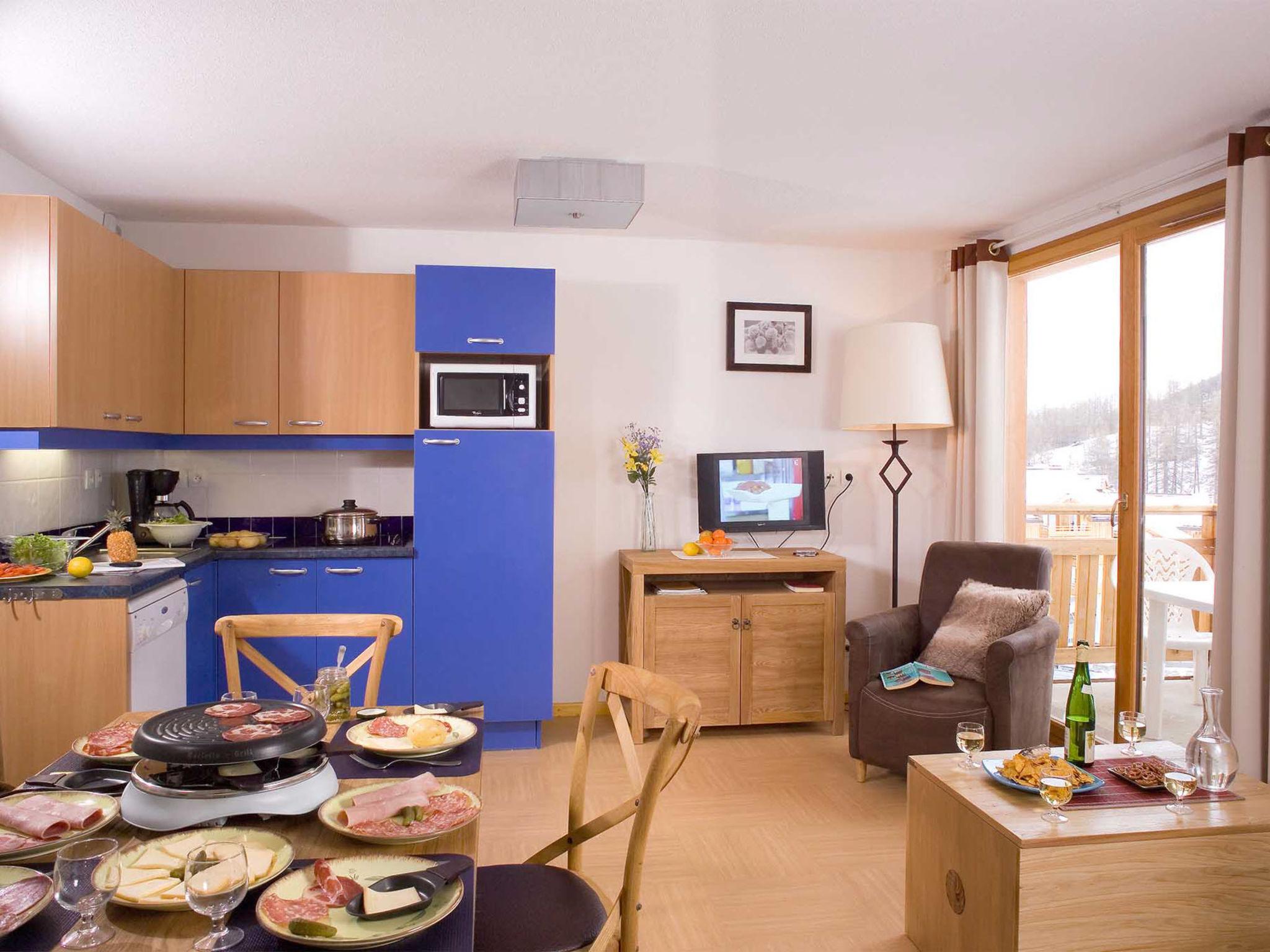 Foto 4 - Appartamento con 1 camera da letto a Les Orres con terrazza e vista sulle montagne