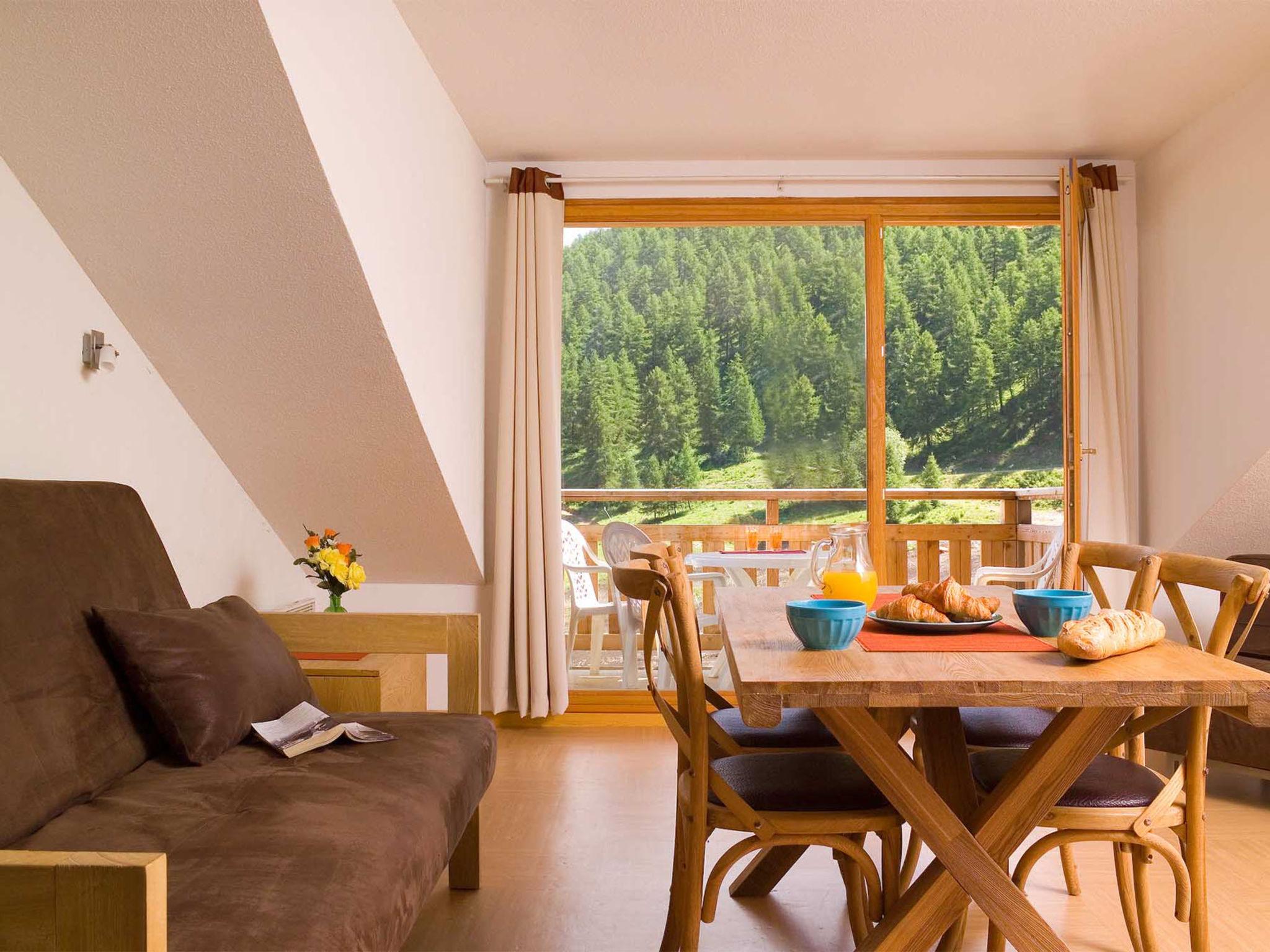 Photo 3 - Appartement de 1 chambre à Les Orres avec terrasse et vues sur la montagne