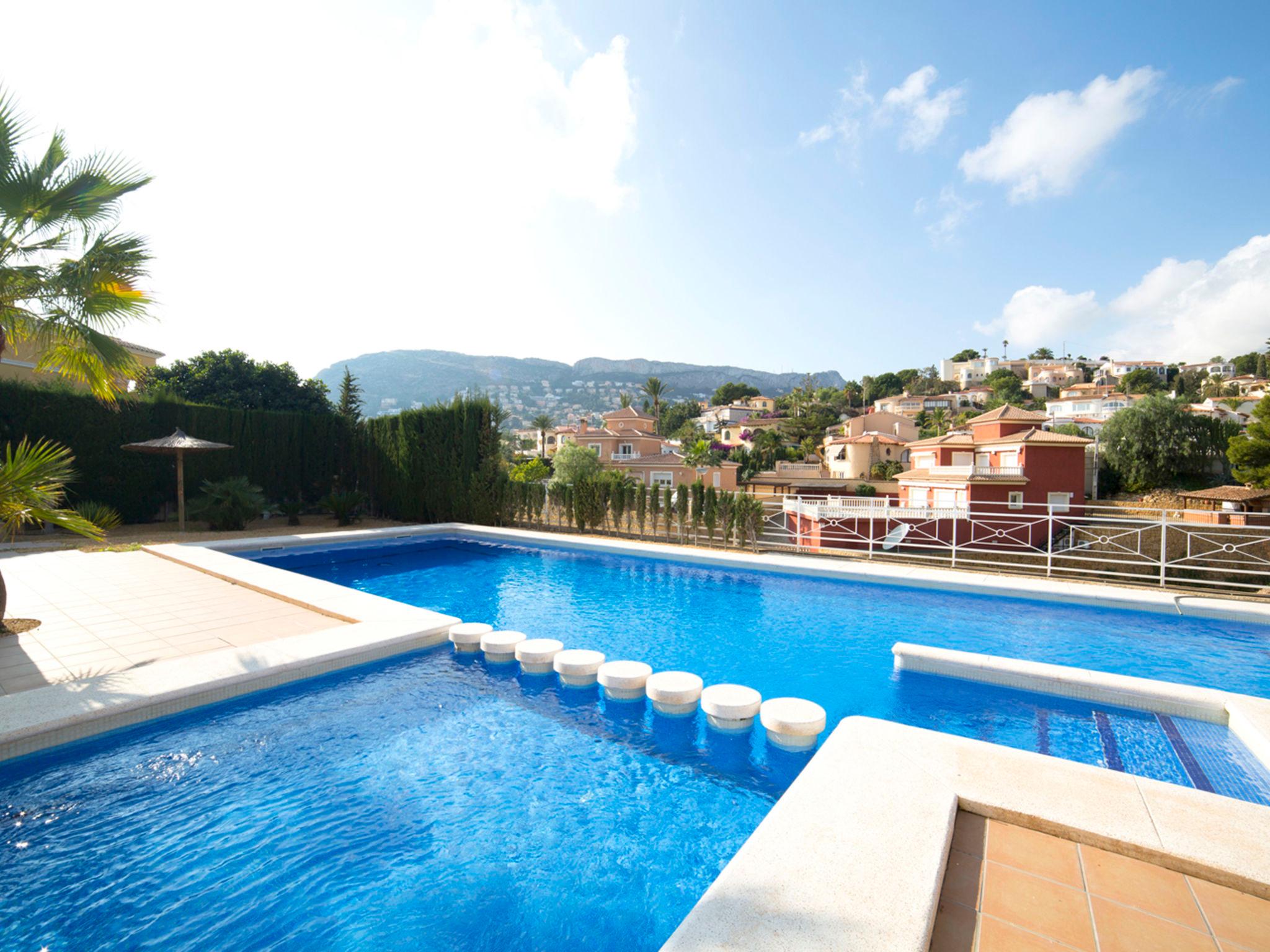 Foto 5 - Casa de 3 habitaciones en Calpe con piscina y vistas al mar