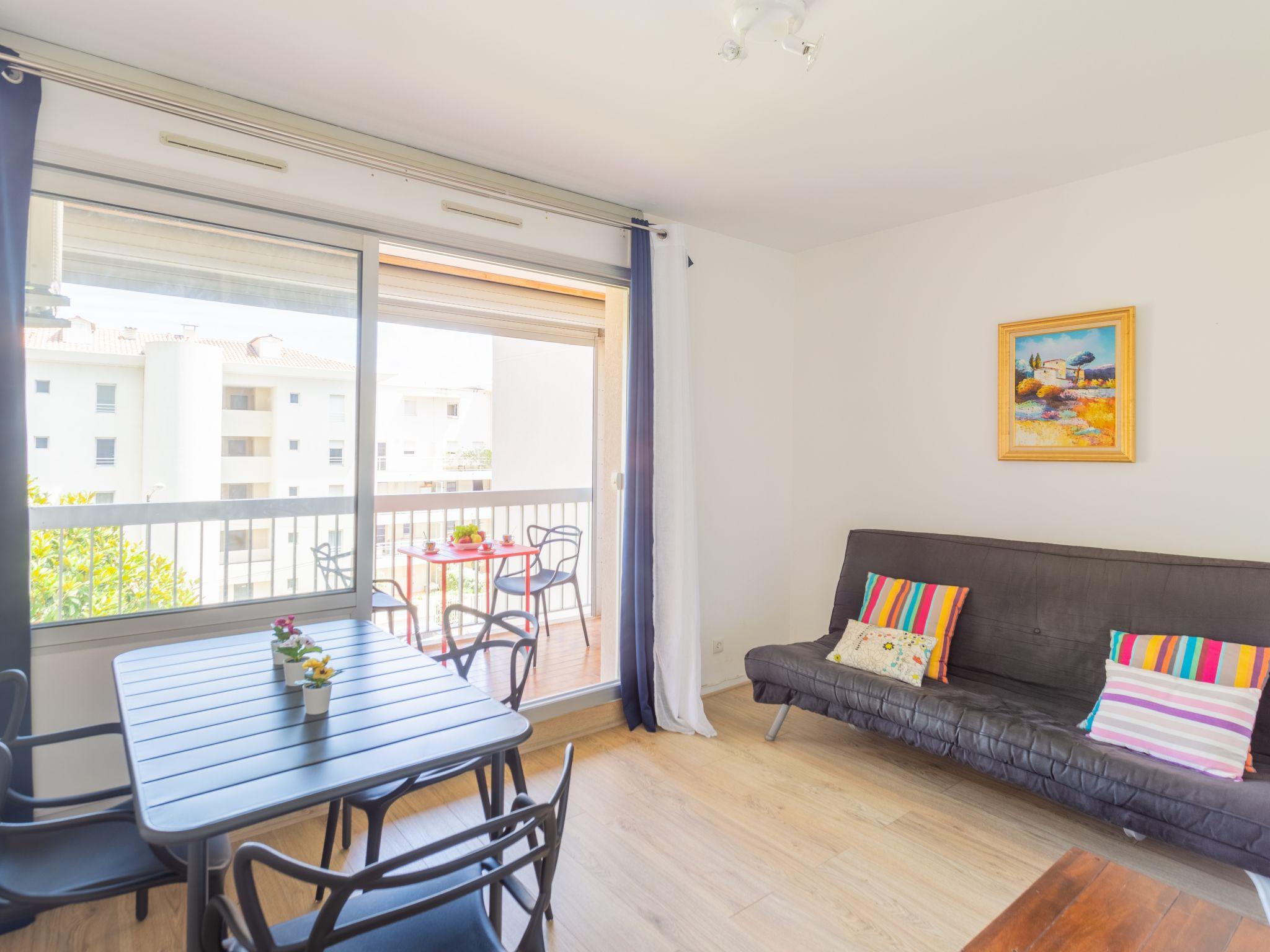 Foto 6 - Apartamento de 1 quarto em Hyères com piscina e terraço