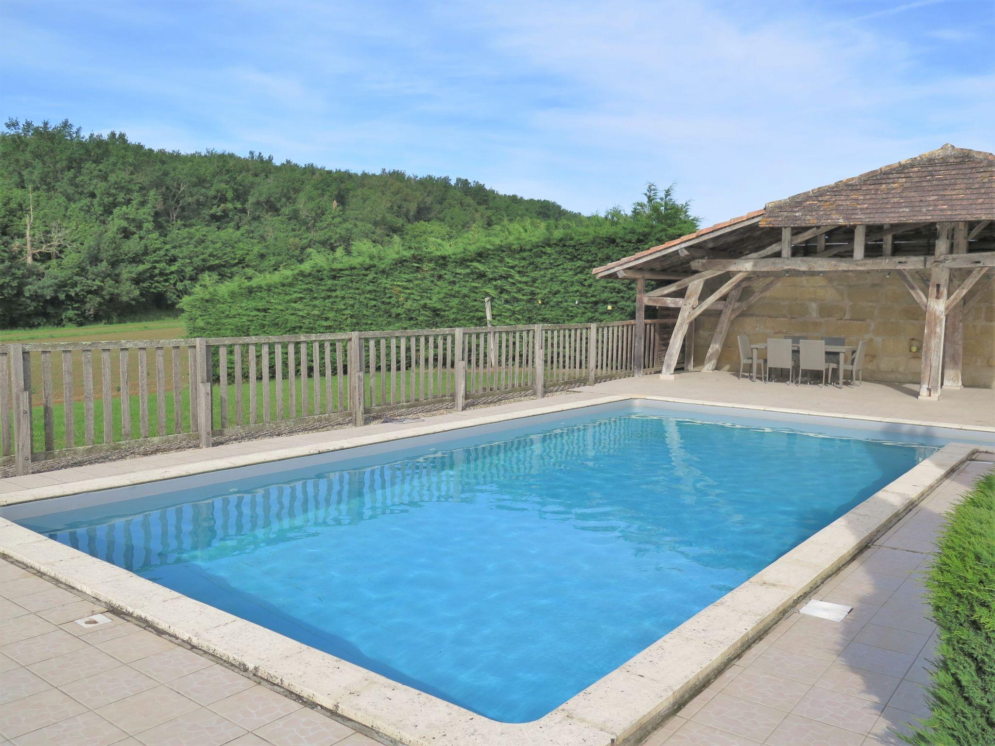 Foto 16 - Casa de 4 quartos em Puymiclan com piscina privada e terraço