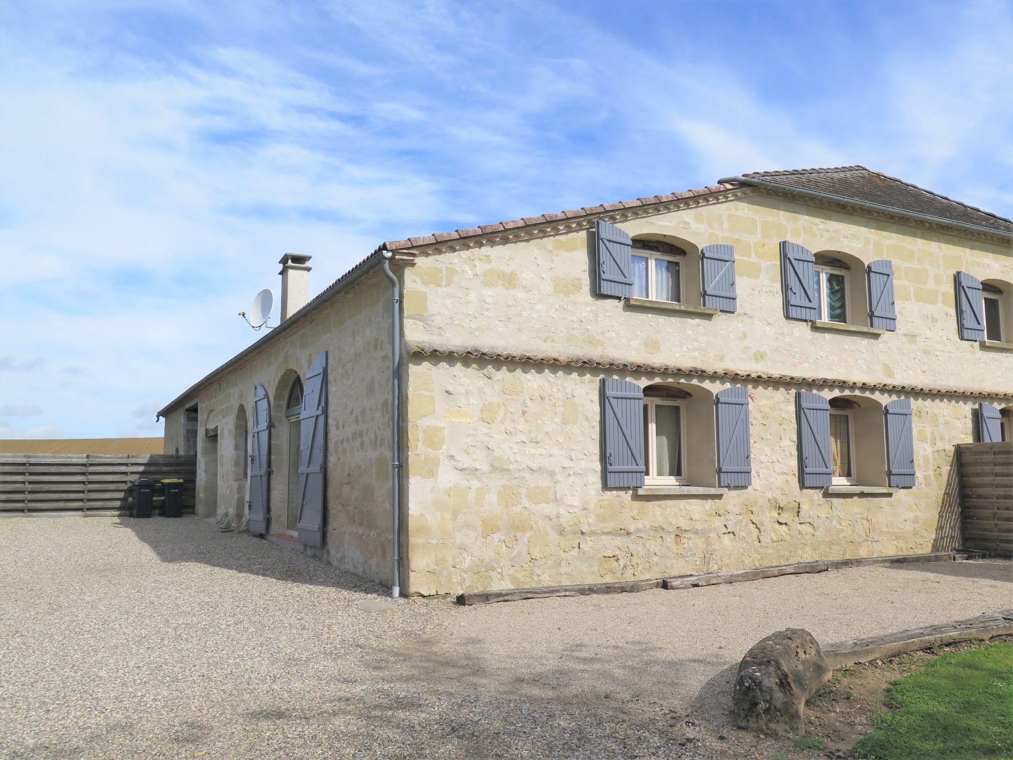 Foto 18 - Casa con 4 camere da letto a Puymiclan con piscina privata e terrazza