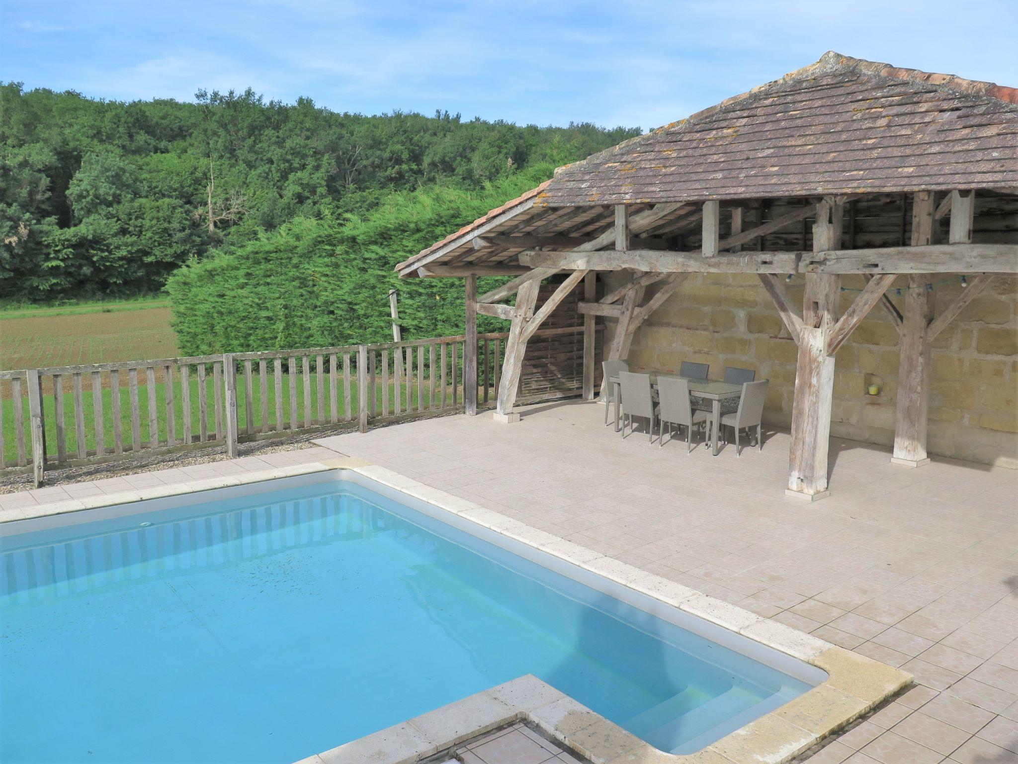Foto 17 - Casa de 4 quartos em Puymiclan com piscina privada e terraço