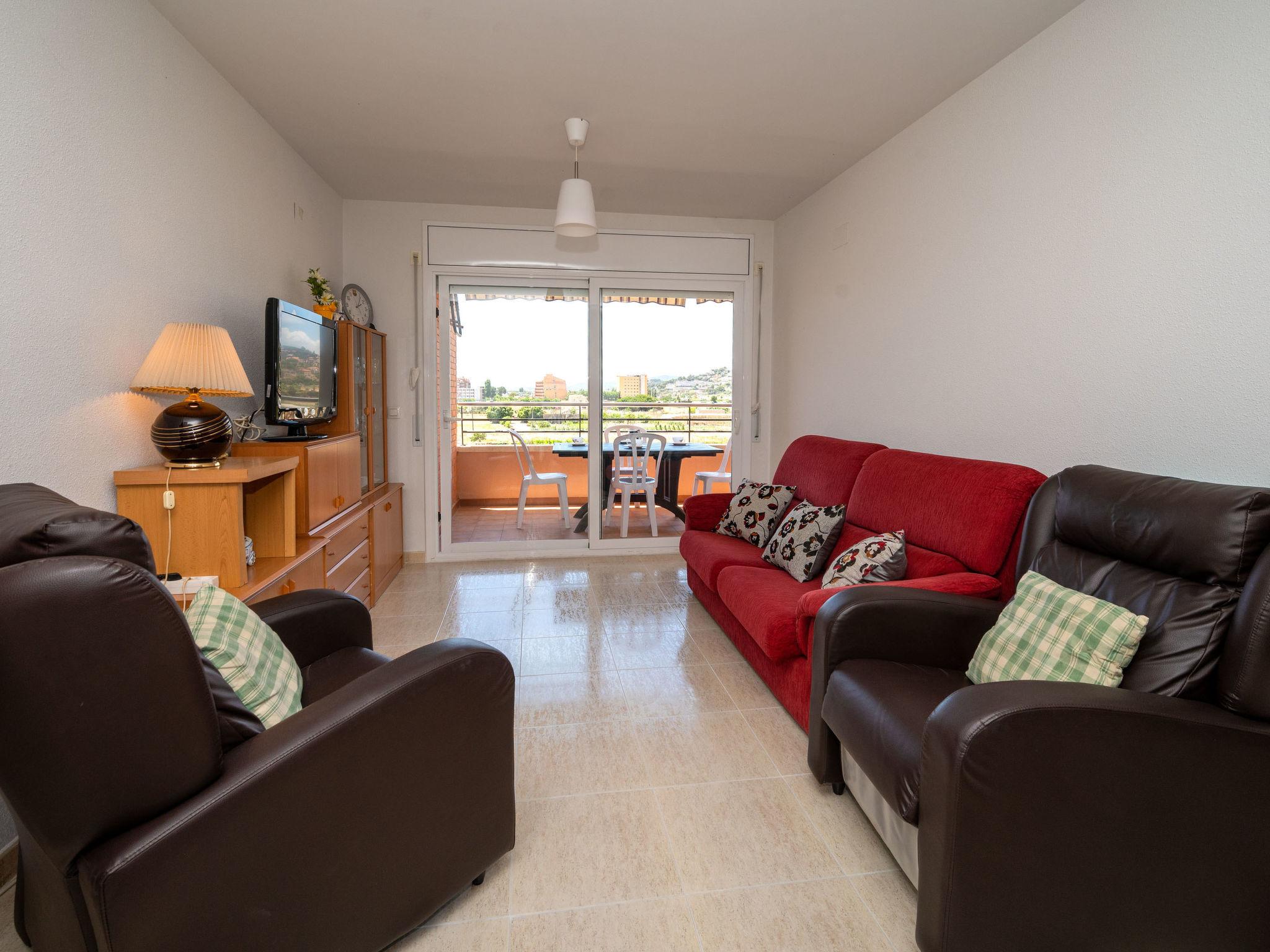 Foto 6 - Apartamento de 3 quartos em Malgrat de Mar com piscina e jardim