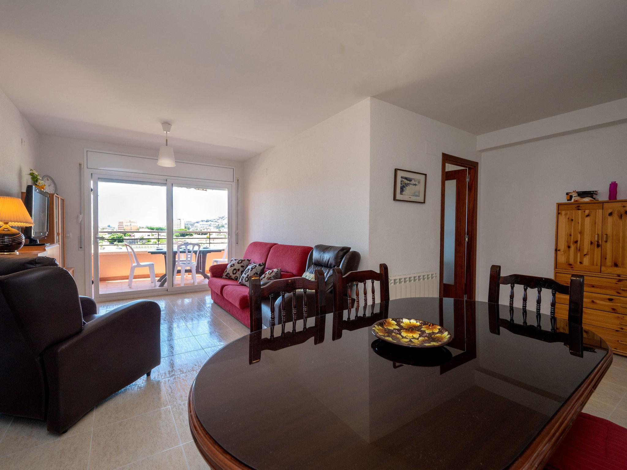 Foto 7 - Apartamento de 3 quartos em Malgrat de Mar com piscina e jardim