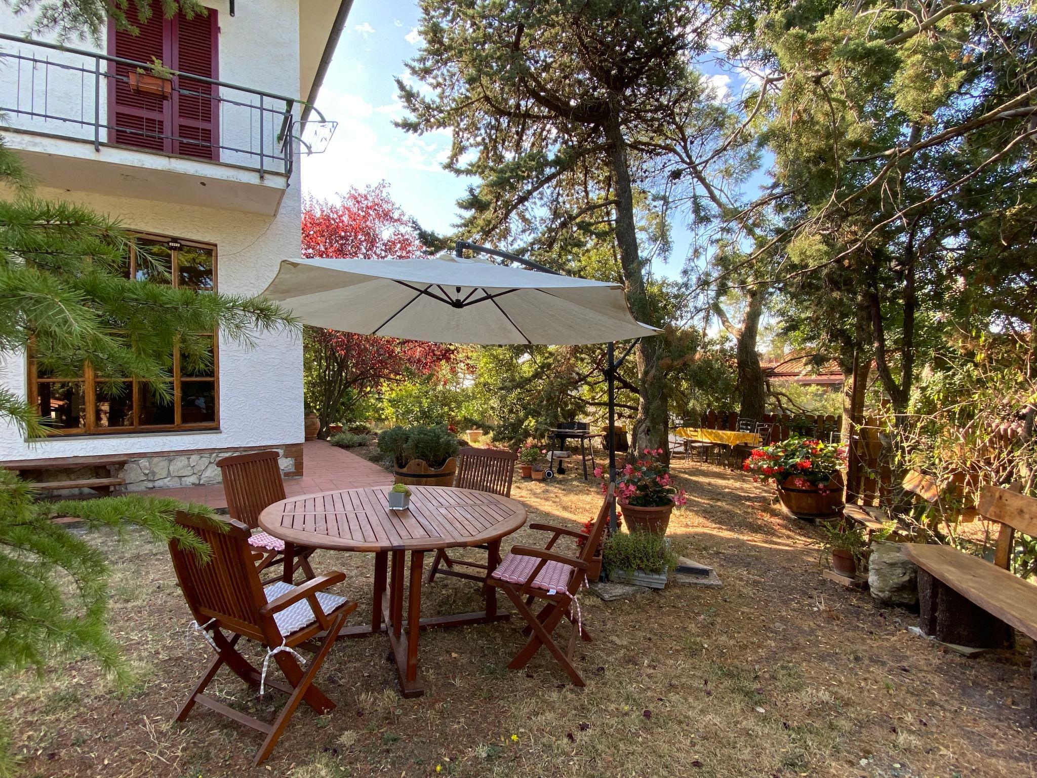 Photo 5 - Appartement de 2 chambres à Riparbella avec jardin et terrasse