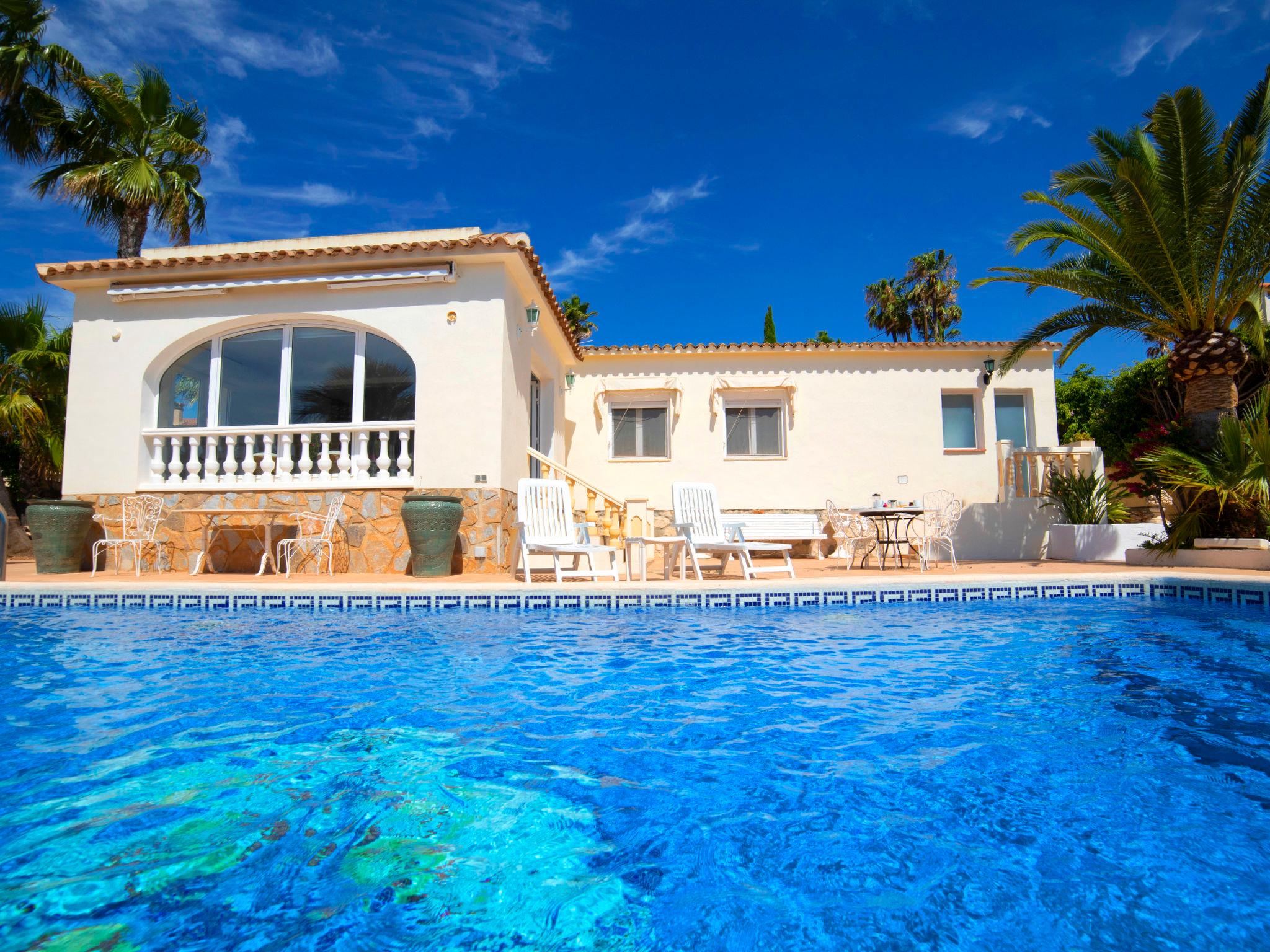 Foto 17 - Casa de 2 quartos em Calp com piscina privada e vistas do mar