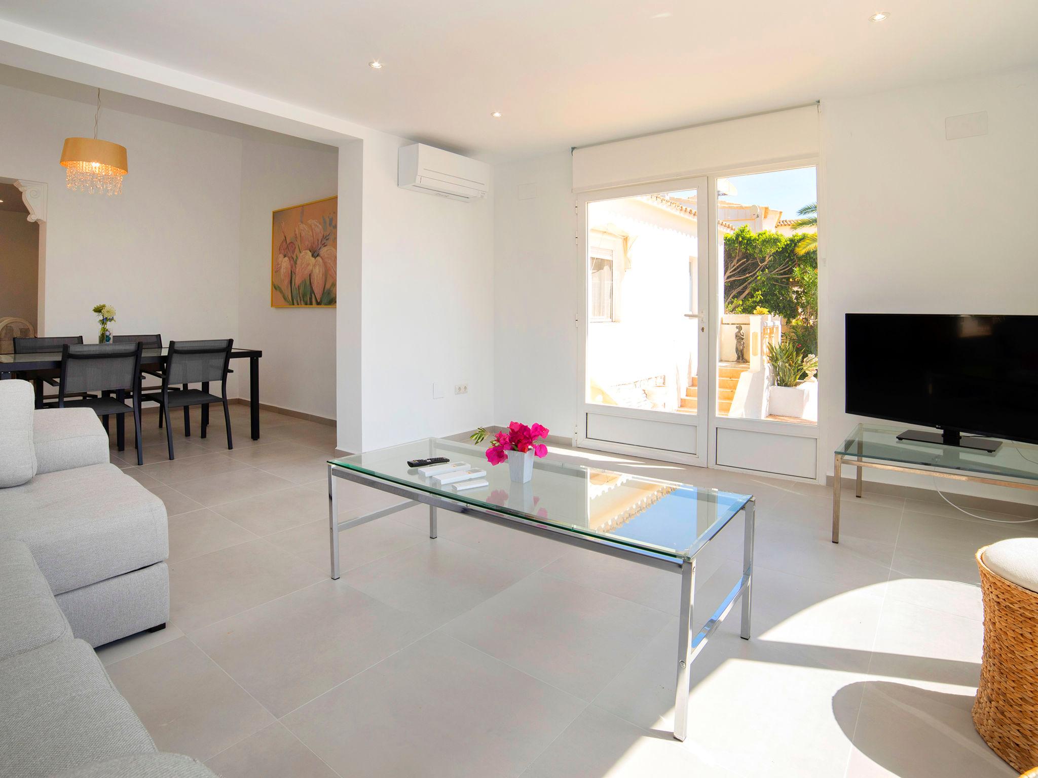 Photo 9 - 2 bedroom House in Calp with private pool and sea view