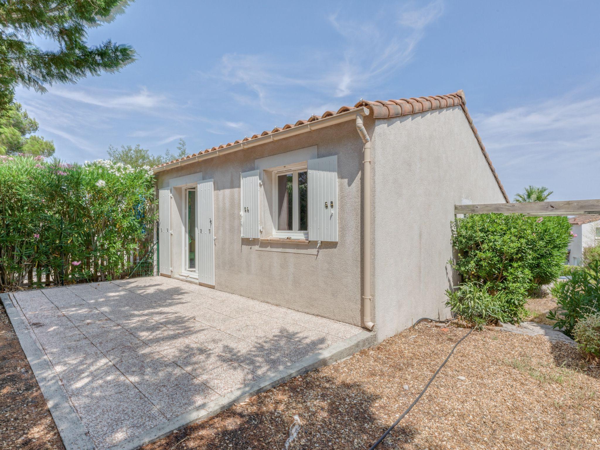 Foto 19 - Casa de 2 habitaciones en Roquebrune-sur-Argens con piscina y vistas al mar