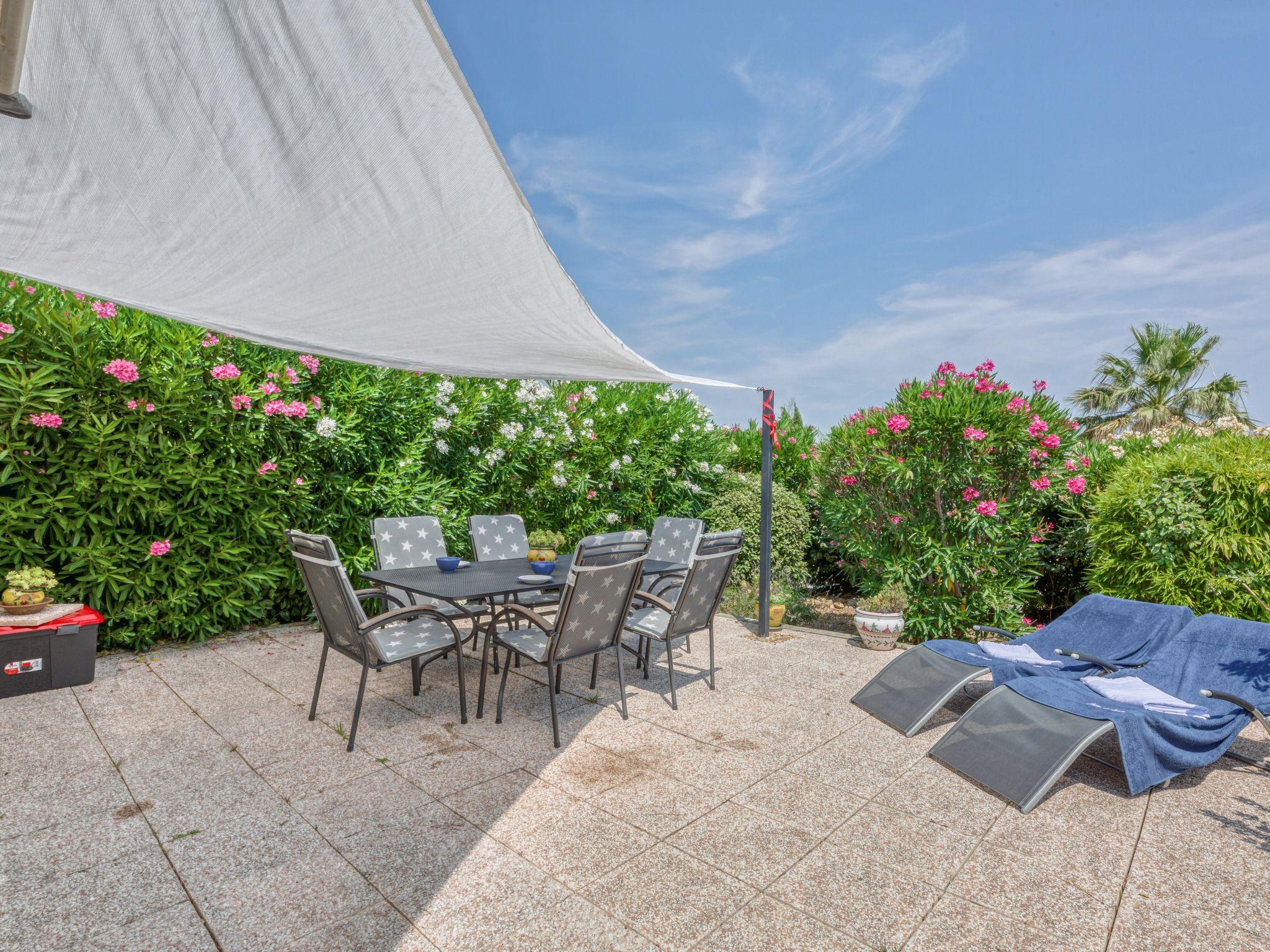 Foto 15 - Casa de 2 habitaciones en Roquebrune-sur-Argens con piscina y jardín