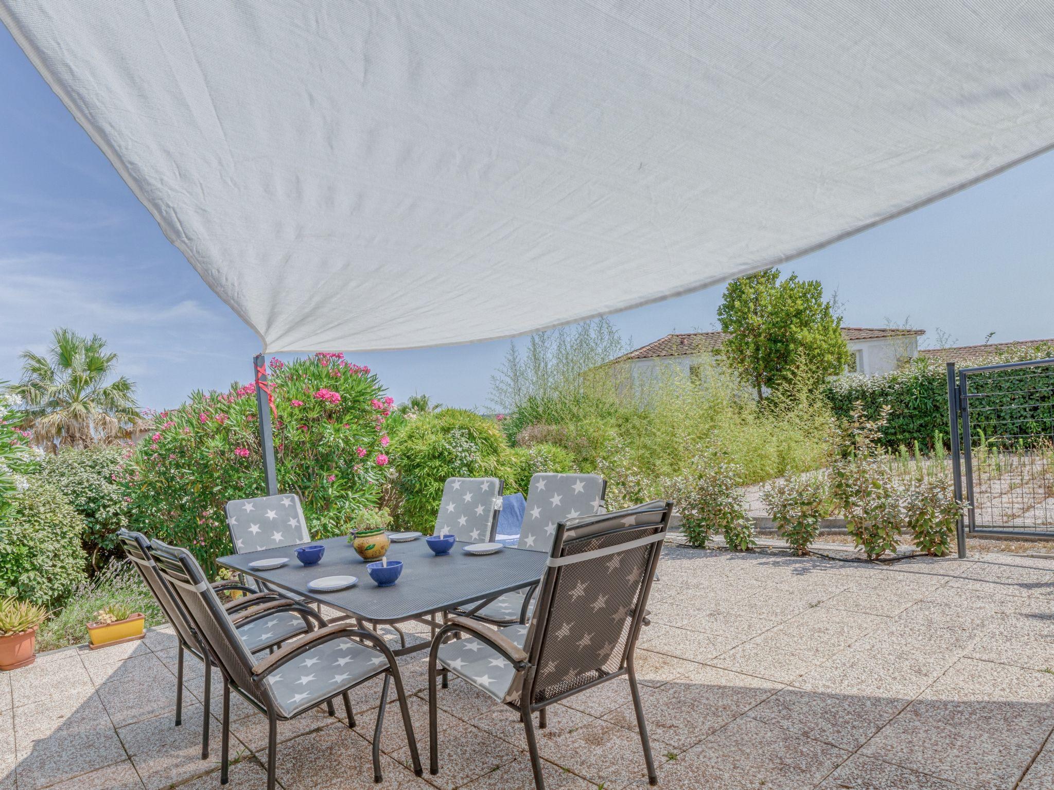 Foto 16 - Casa de 2 habitaciones en Roquebrune-sur-Argens con piscina y jardín