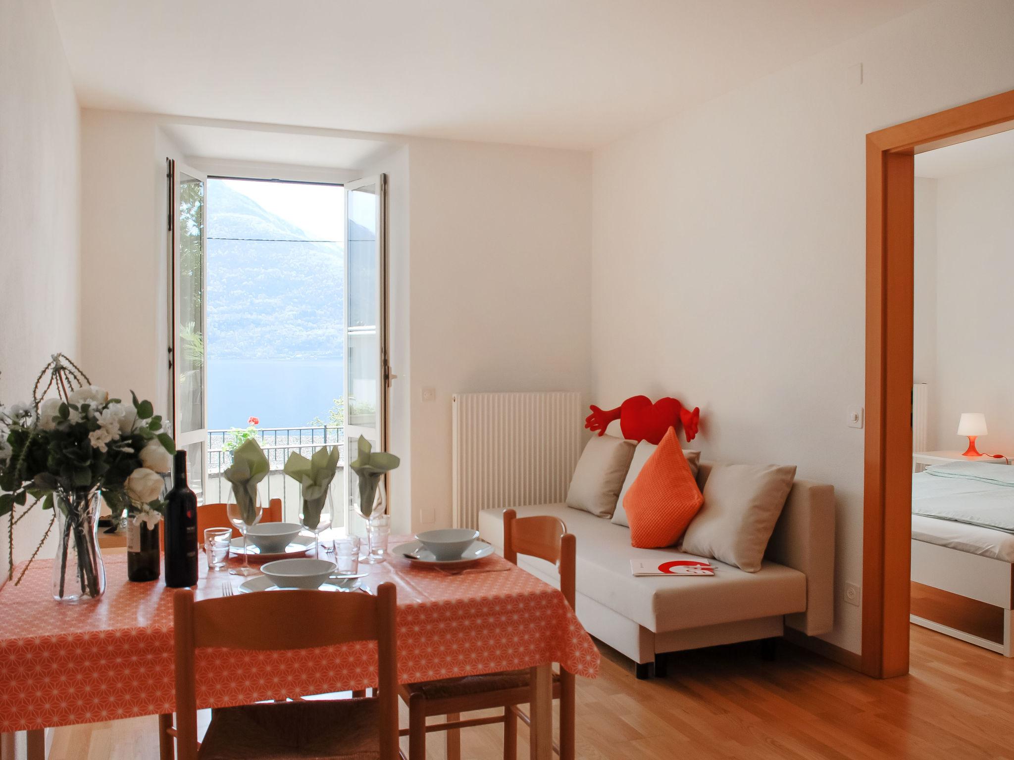 Foto 2 - Appartamento con 1 camera da letto a Brissago con terrazza e vista sulle montagne