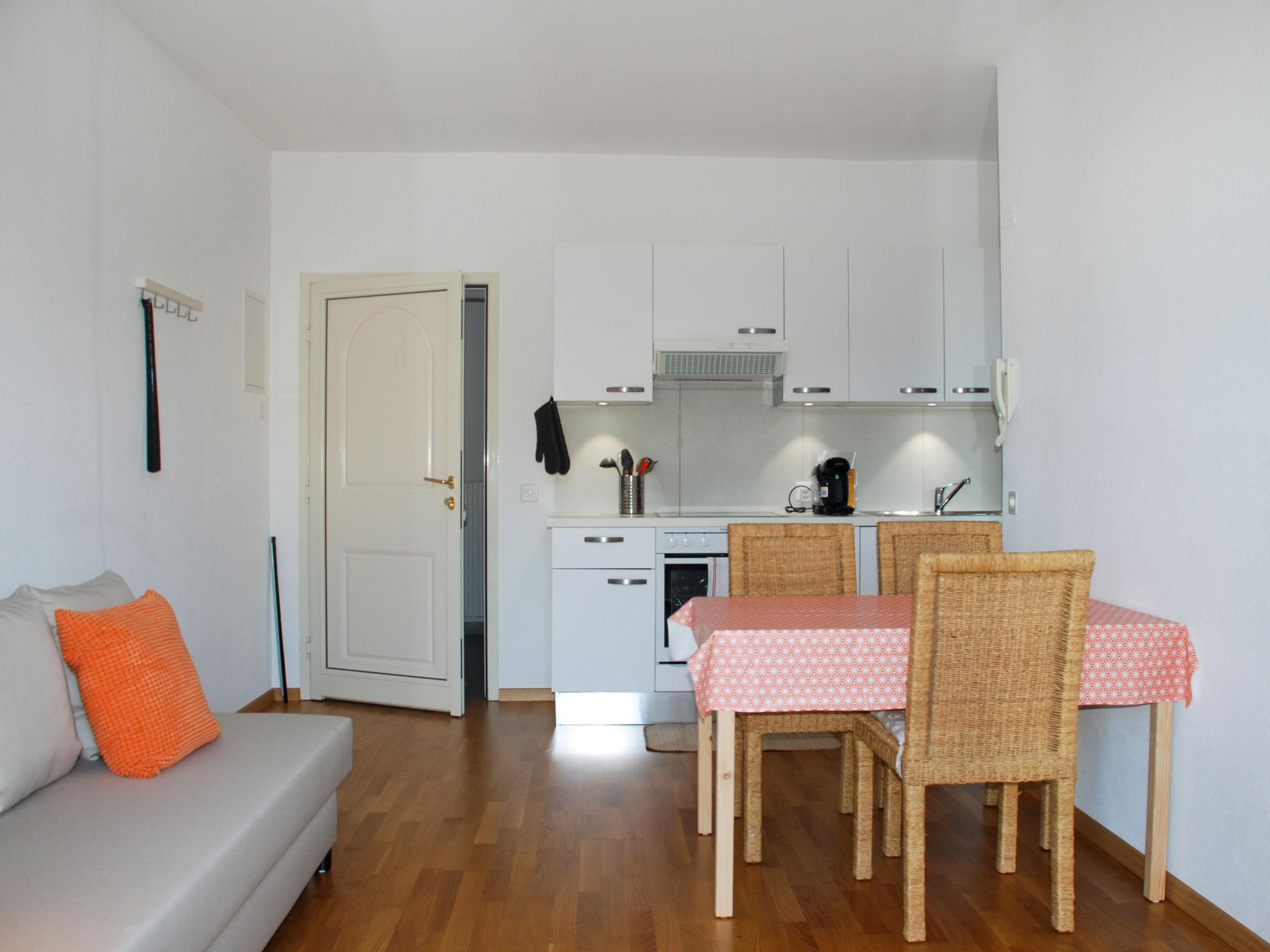 Foto 3 - Apartamento de 1 habitación en Brissago con terraza y vistas a la montaña