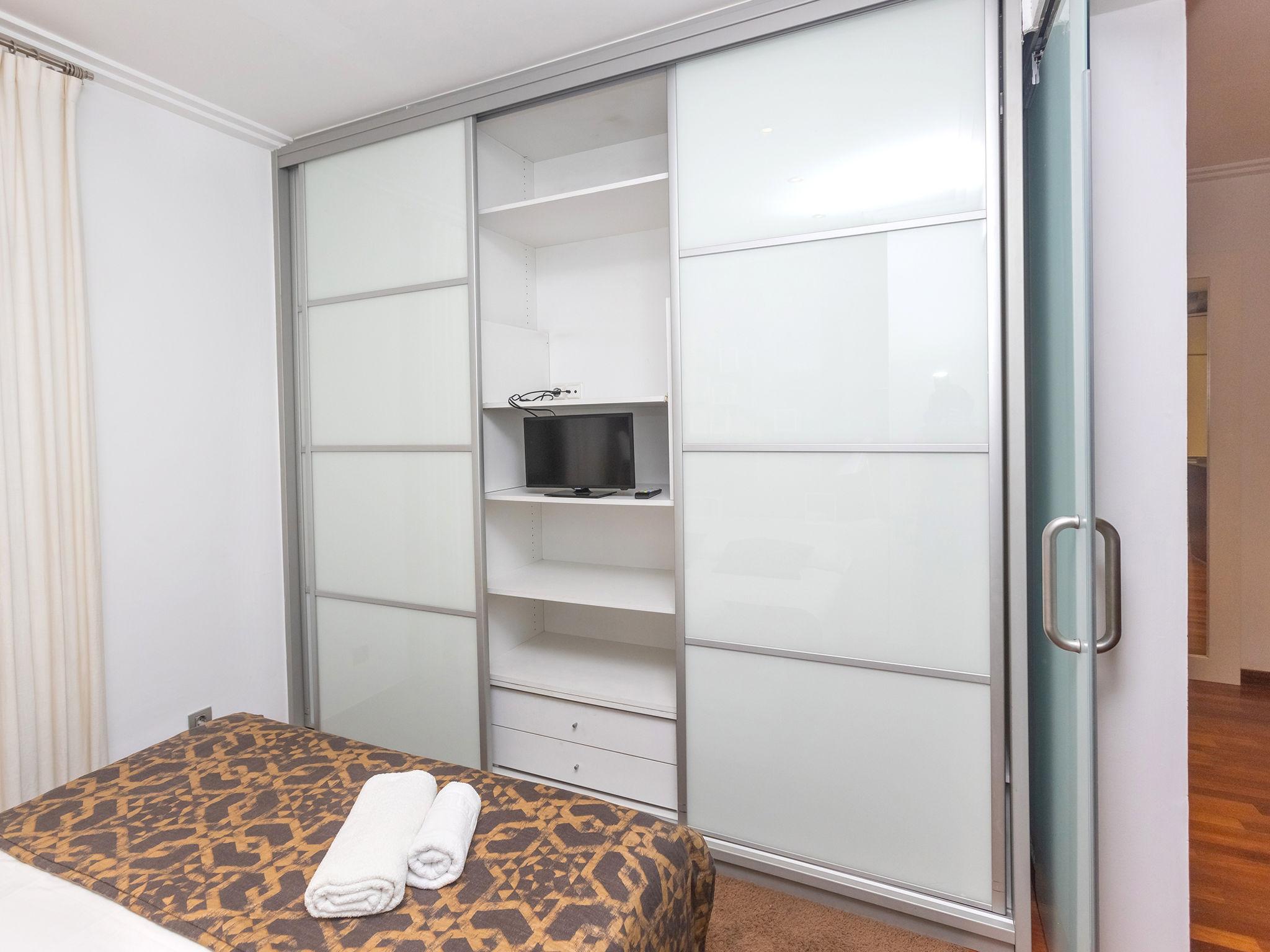 Foto 17 - Apartment mit 2 Schlafzimmern in Barcelona