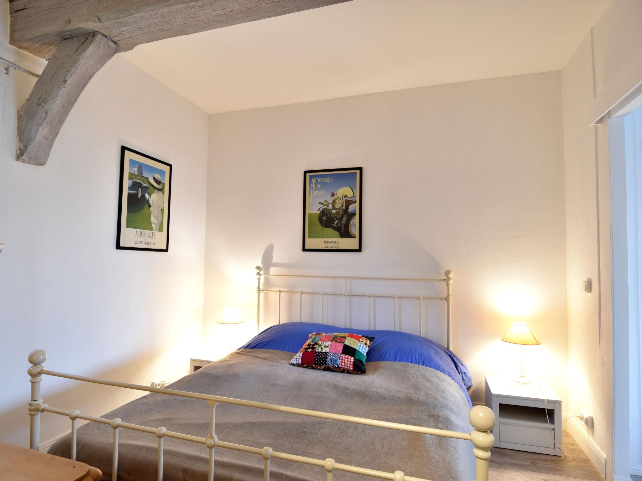 Foto 16 - Appartamento con 1 camera da letto a Tourgéville con giardino e vista mare