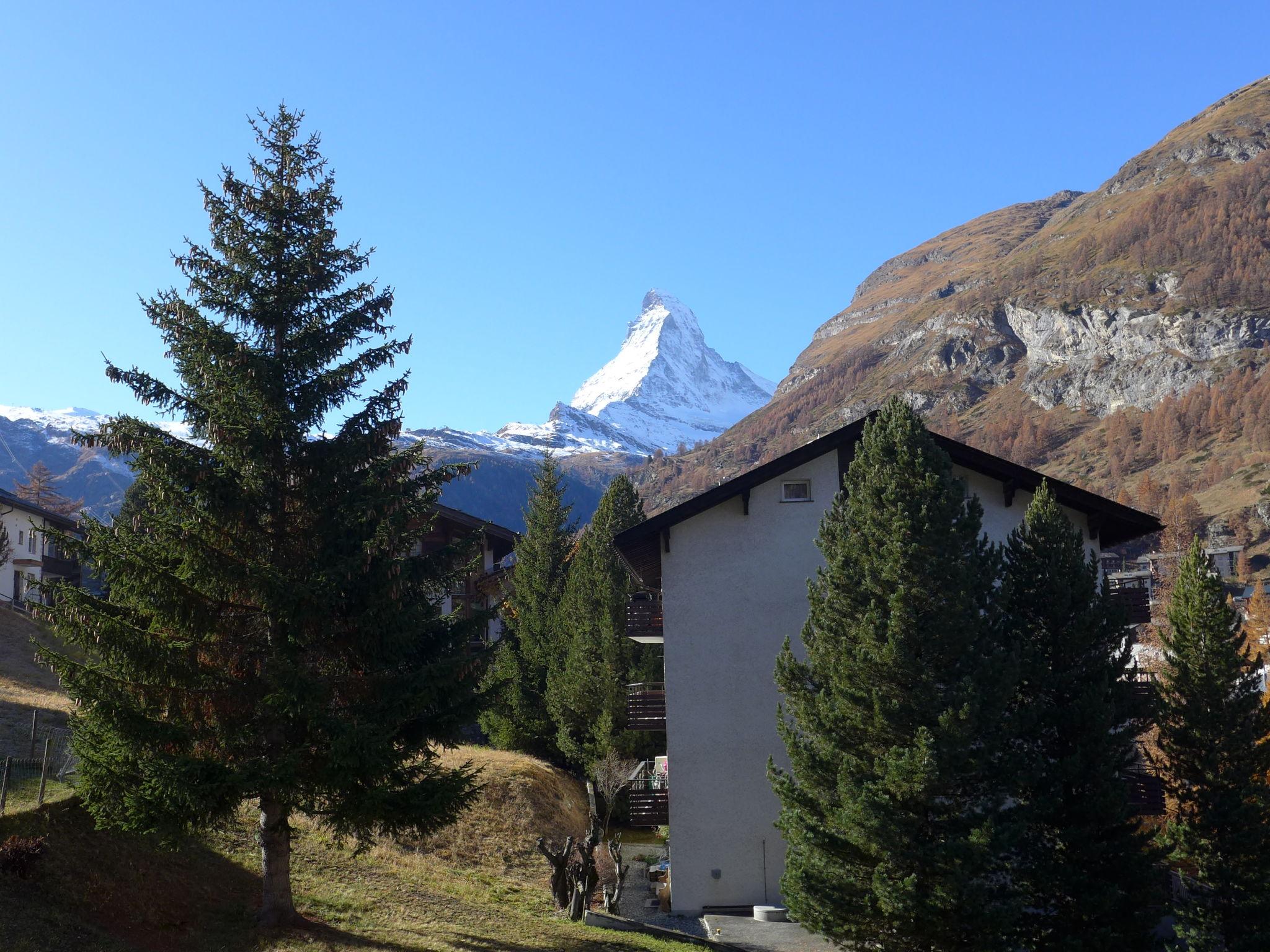 Foto 1 - Appartamento con 3 camere da letto a Zermatt con vista sulle montagne