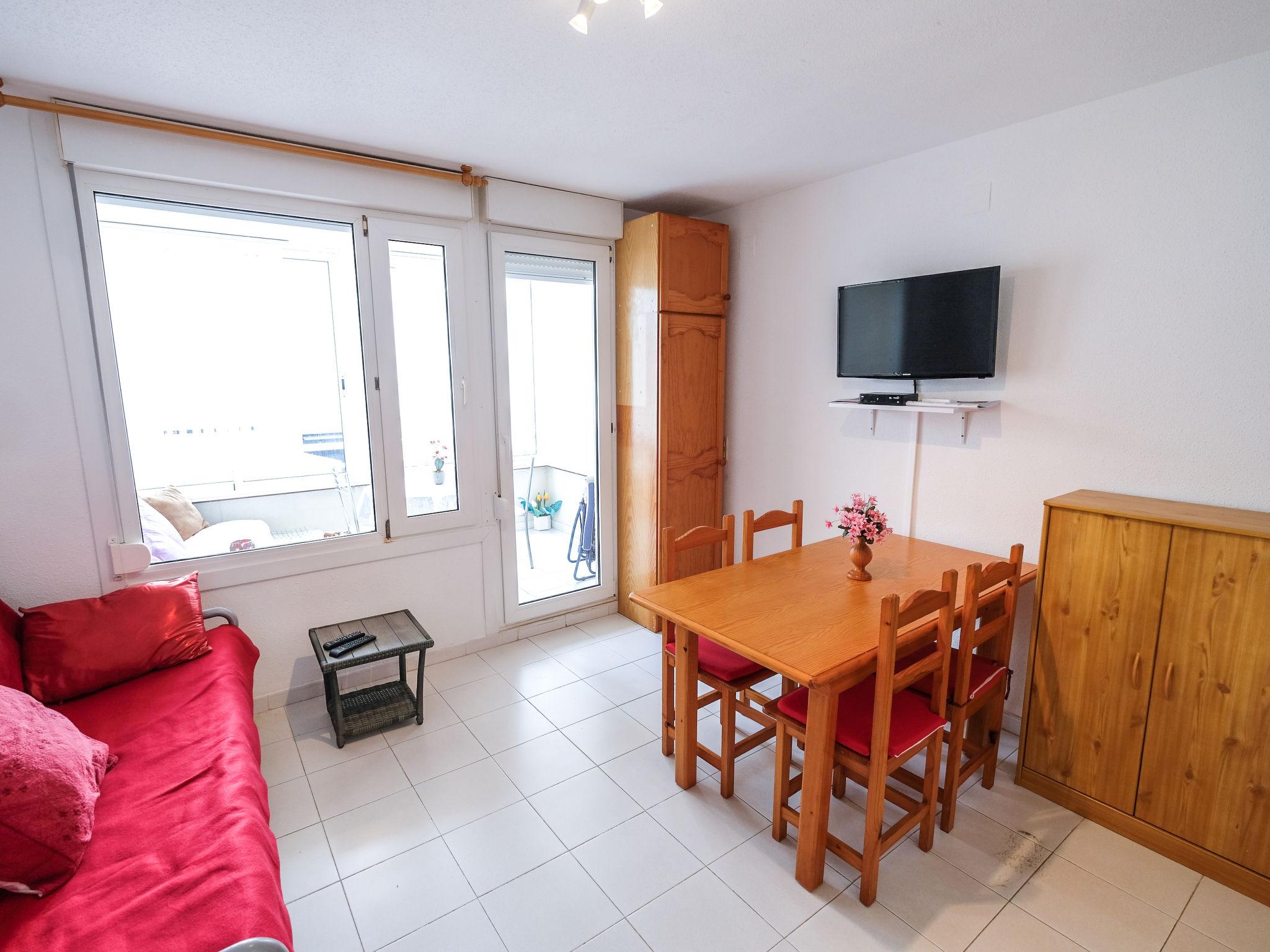 Foto 6 - Appartamento con 1 camera da letto a Vinaròs con piscina e vista mare