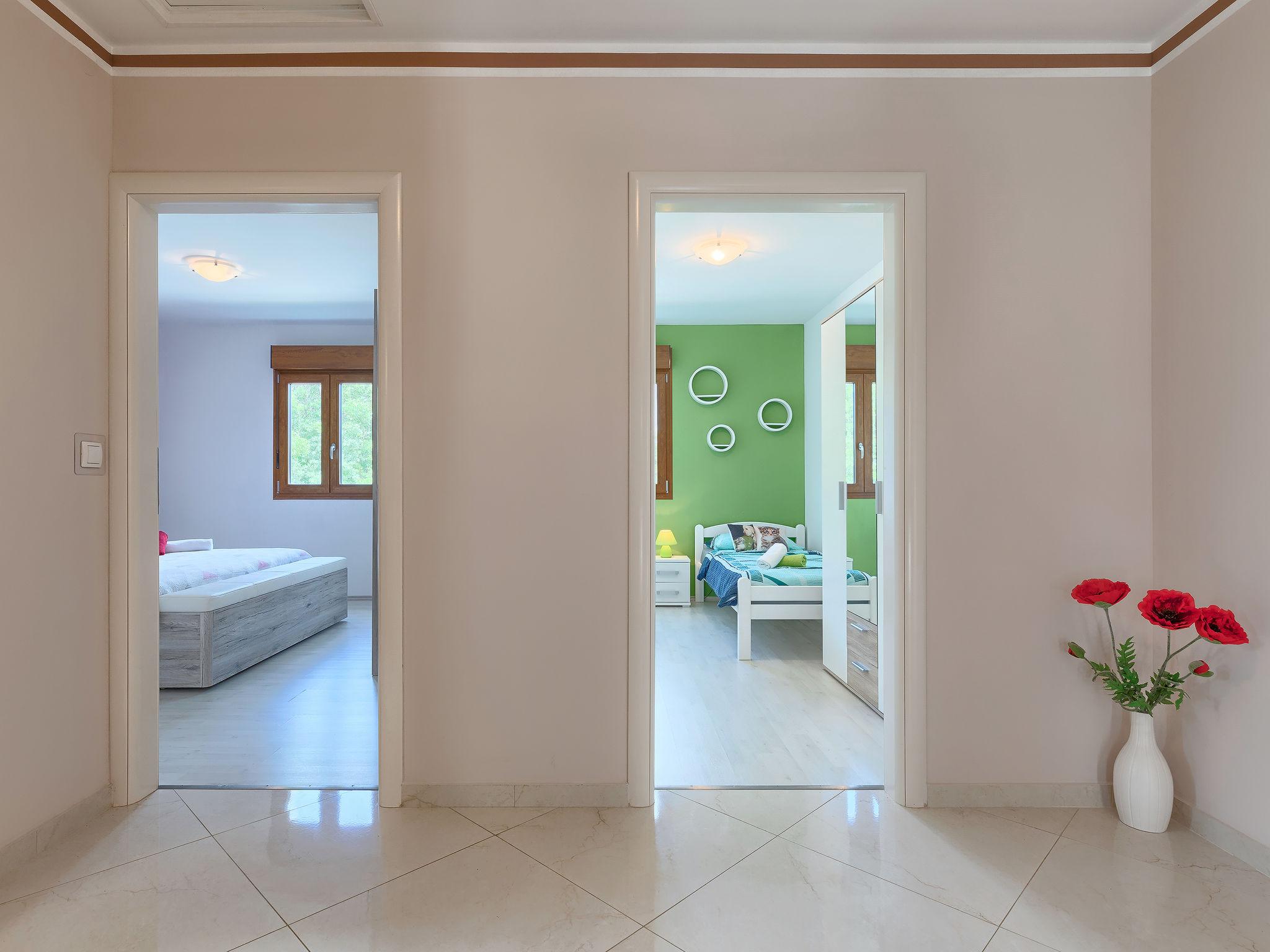 Foto 31 - Casa con 3 camere da letto a Žminj con piscina privata e vista mare