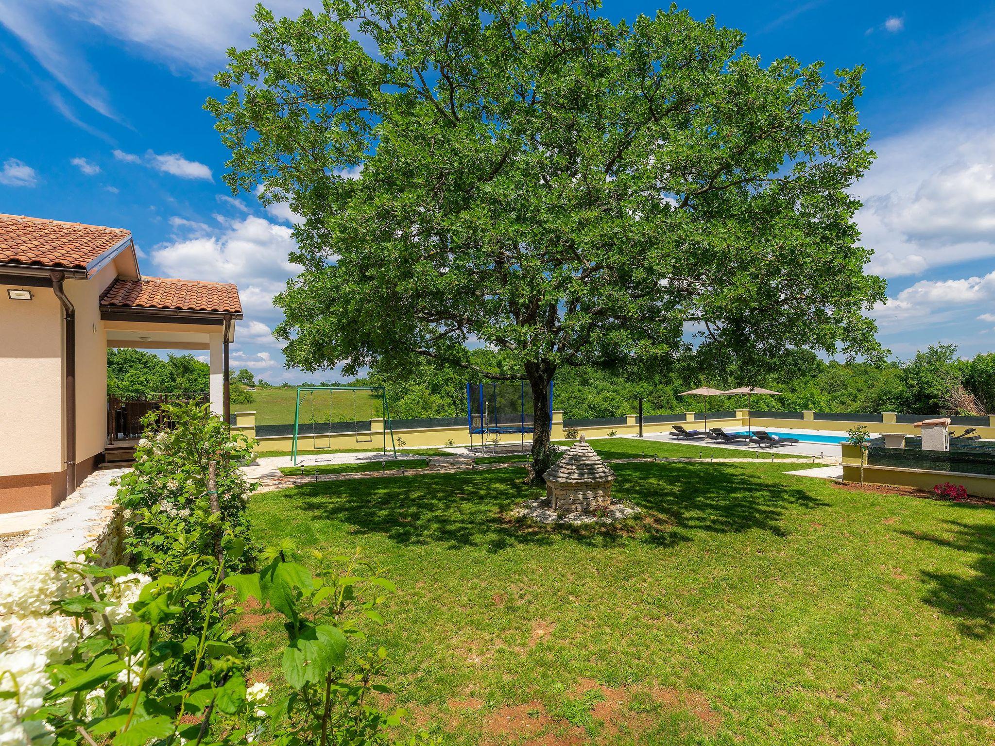 Foto 35 - Haus mit 3 Schlafzimmern in Žminj mit privater pool und blick aufs meer