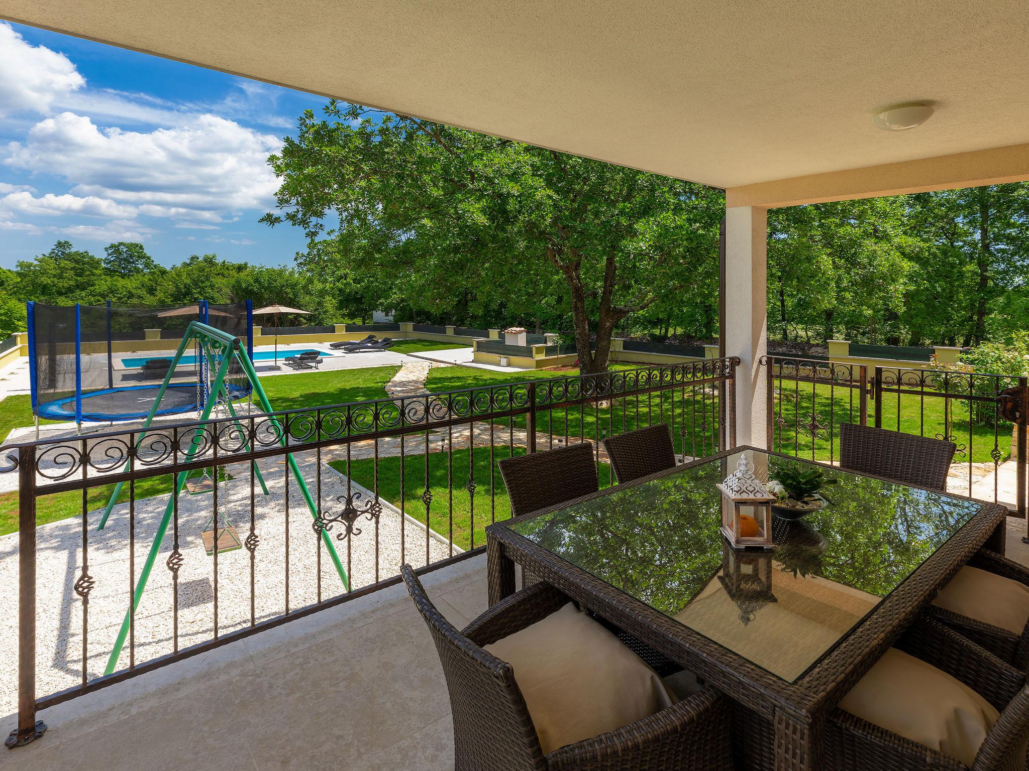 Photo 9 - Maison de 3 chambres à Žminj avec piscine privée et jardin