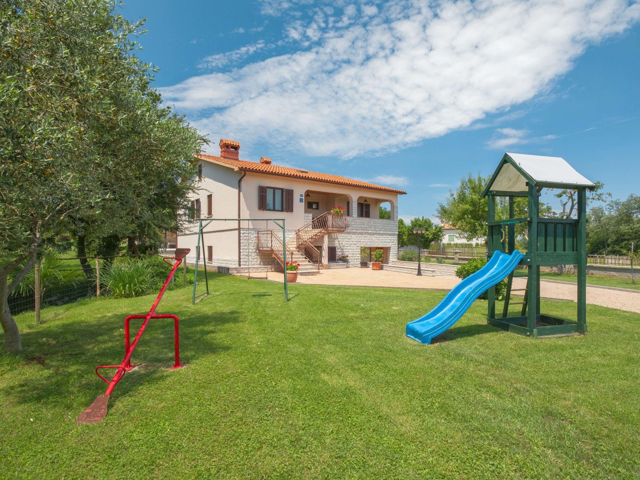 Photo 15 - Maison de 3 chambres à Sveta Nedelja avec piscine privée et jardin