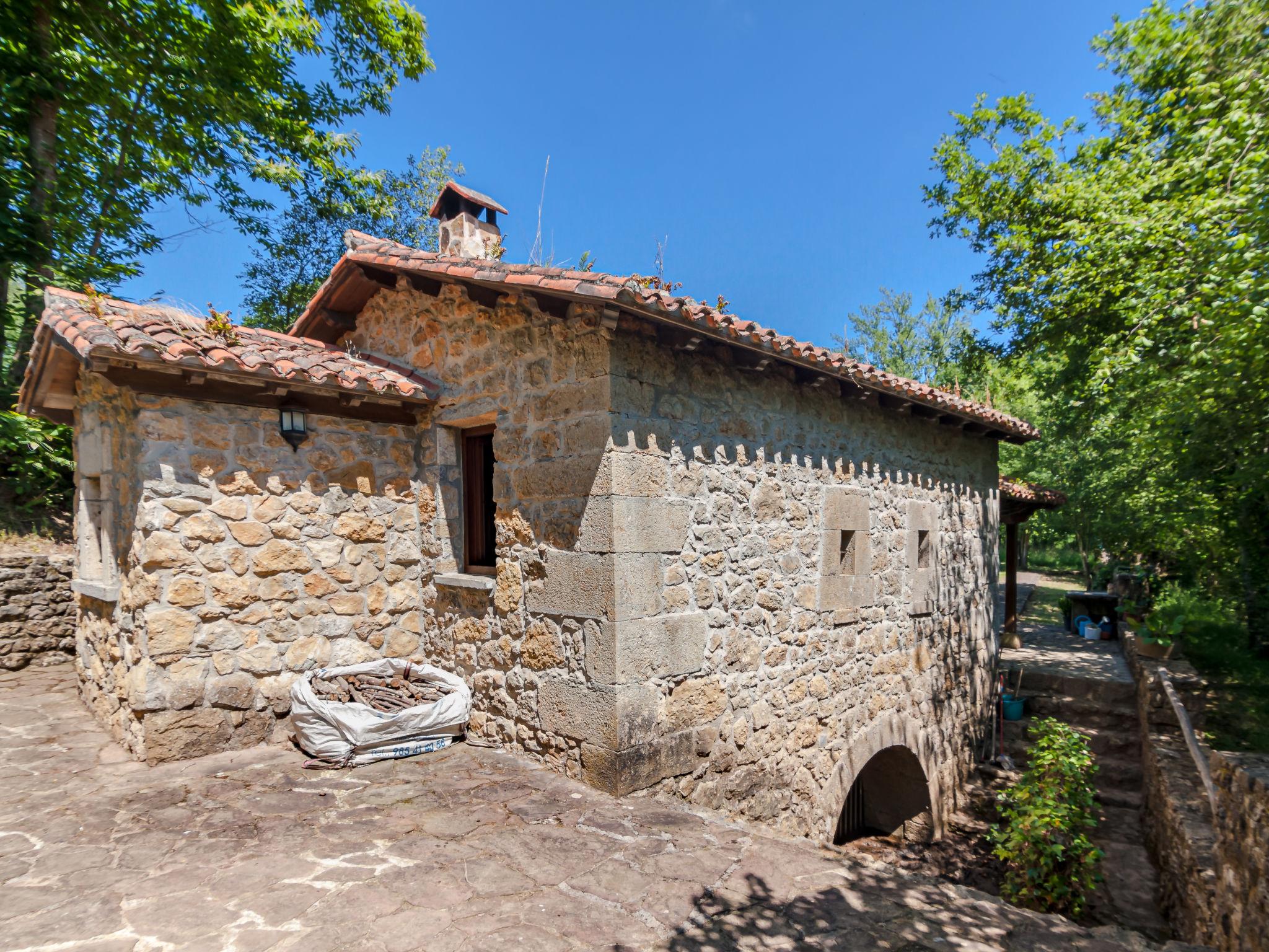 Foto 16 - Casa em Herrerías com jardim e terraço