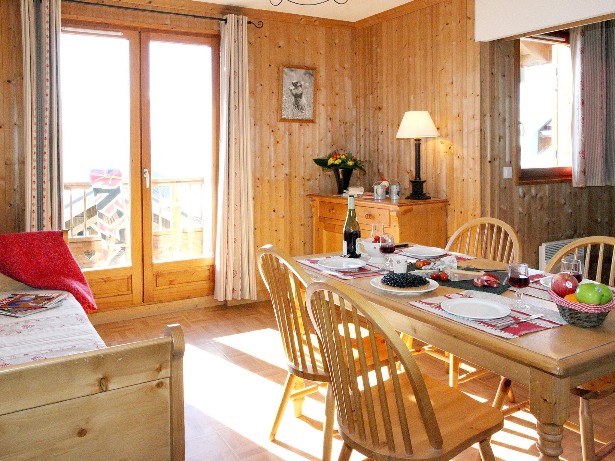 Foto 4 - Apartment mit 2 Schlafzimmern in Fontcouverte-la-Toussuire mit schwimmbad und blick auf die berge