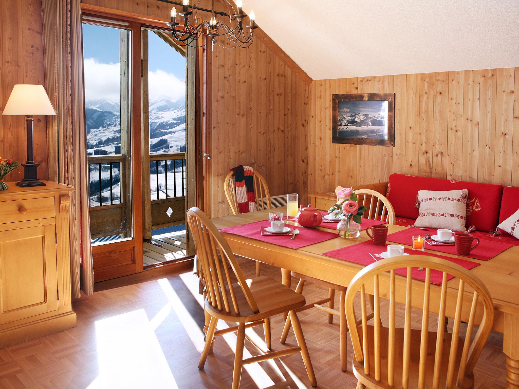 Photo 8 - Appartement de 2 chambres à Fontcouverte-la-Toussuire avec piscine et vues sur la montagne