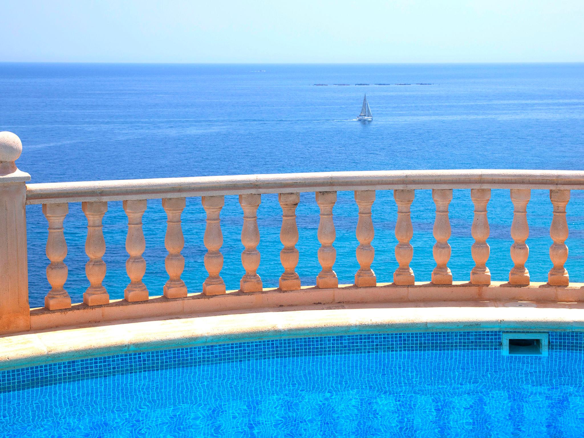 Foto 19 - Casa de 4 quartos em Calp com piscina privada e vistas do mar
