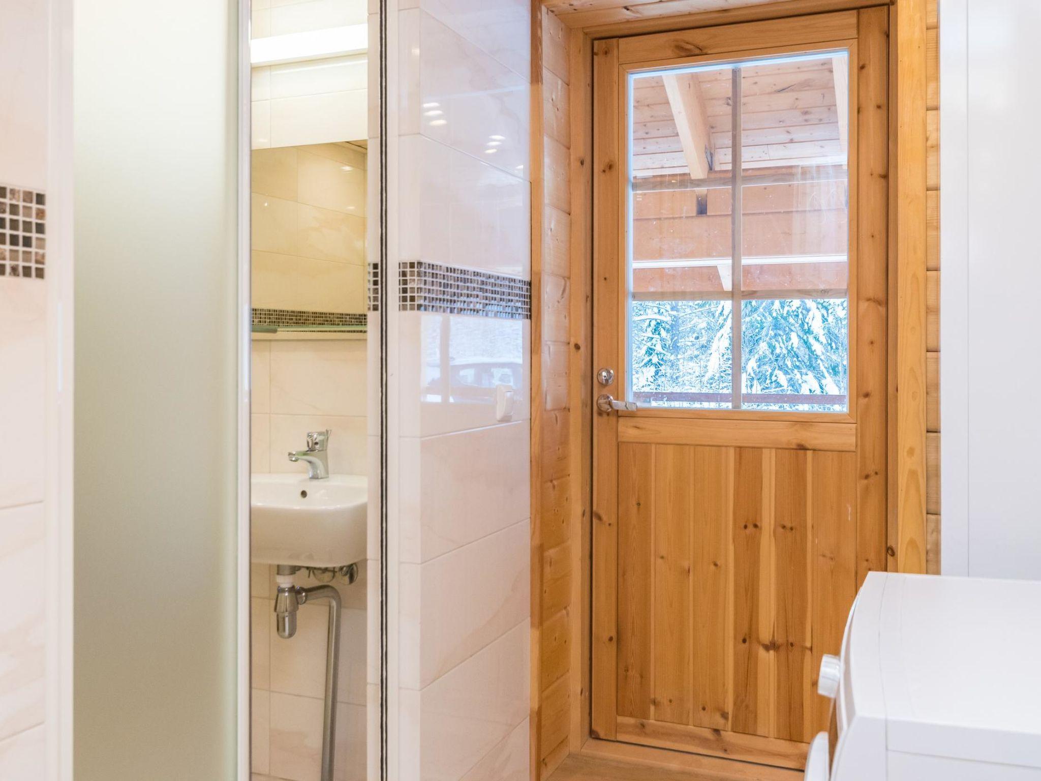 Foto 17 - Casa de 2 habitaciones en Hyrynsalmi con sauna