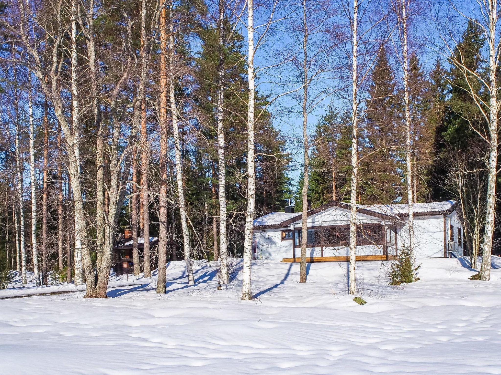 Foto 30 - Casa de 3 habitaciones en Pertunmaa con sauna