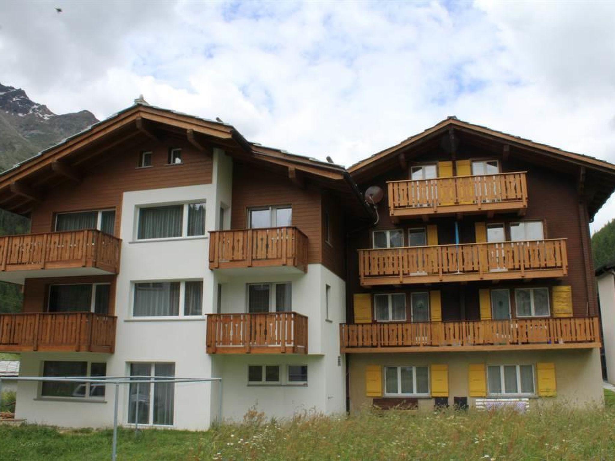 Foto 1 - Apartamento de 3 habitaciones en Saas-Grund con jardín
