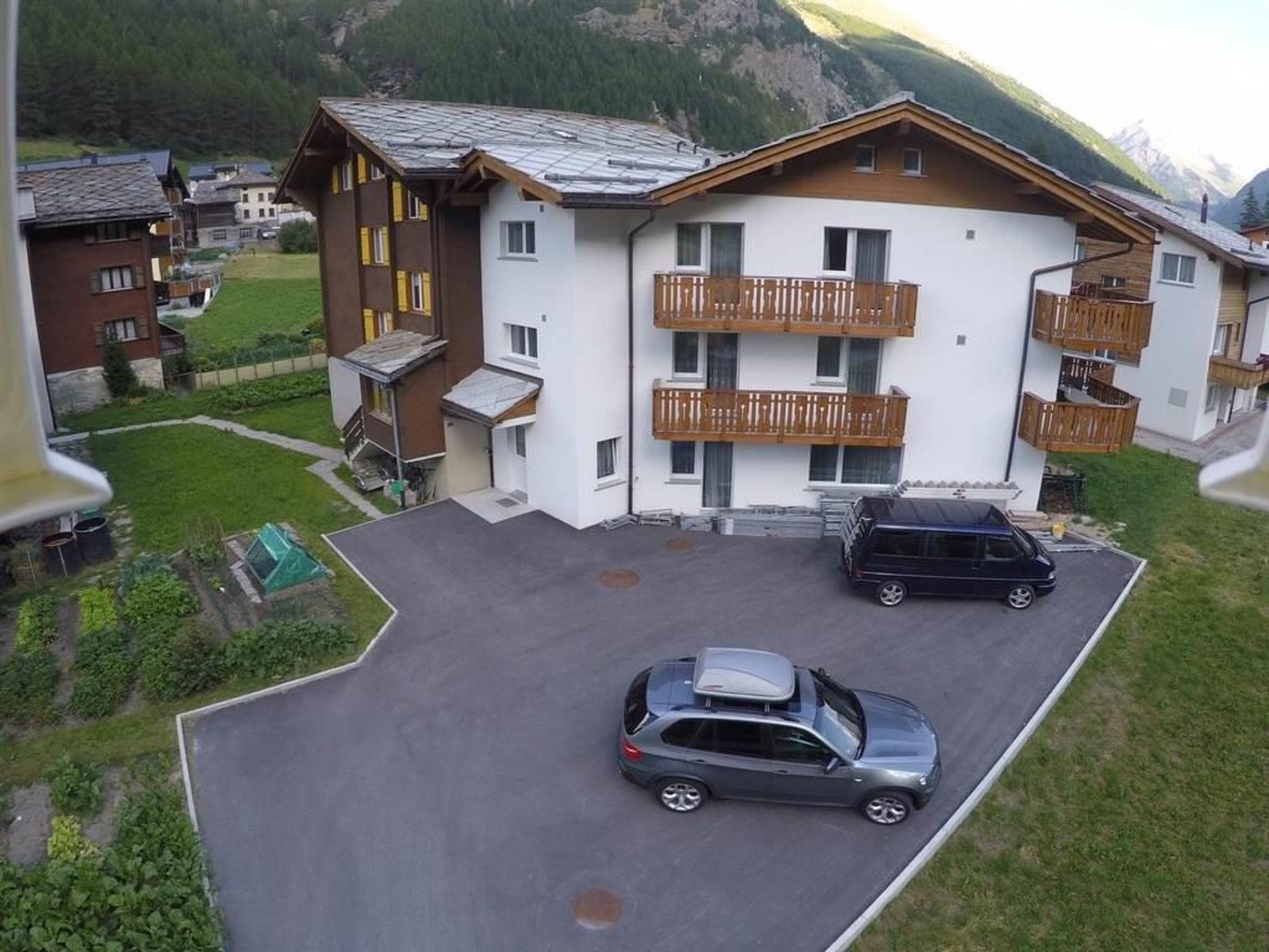 Foto 4 - Apartment mit 2 Schlafzimmern in Saas-Grund mit garten