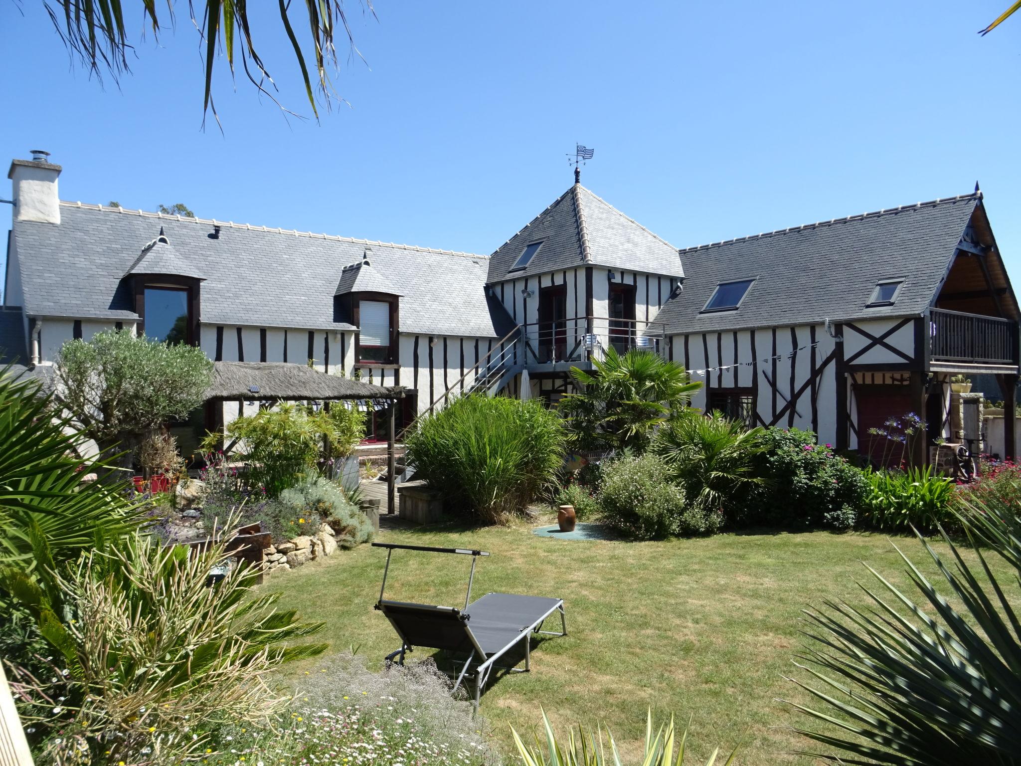 Foto 1 - Haus mit 2 Schlafzimmern in Lamballe-Armor mit terrasse und blick aufs meer