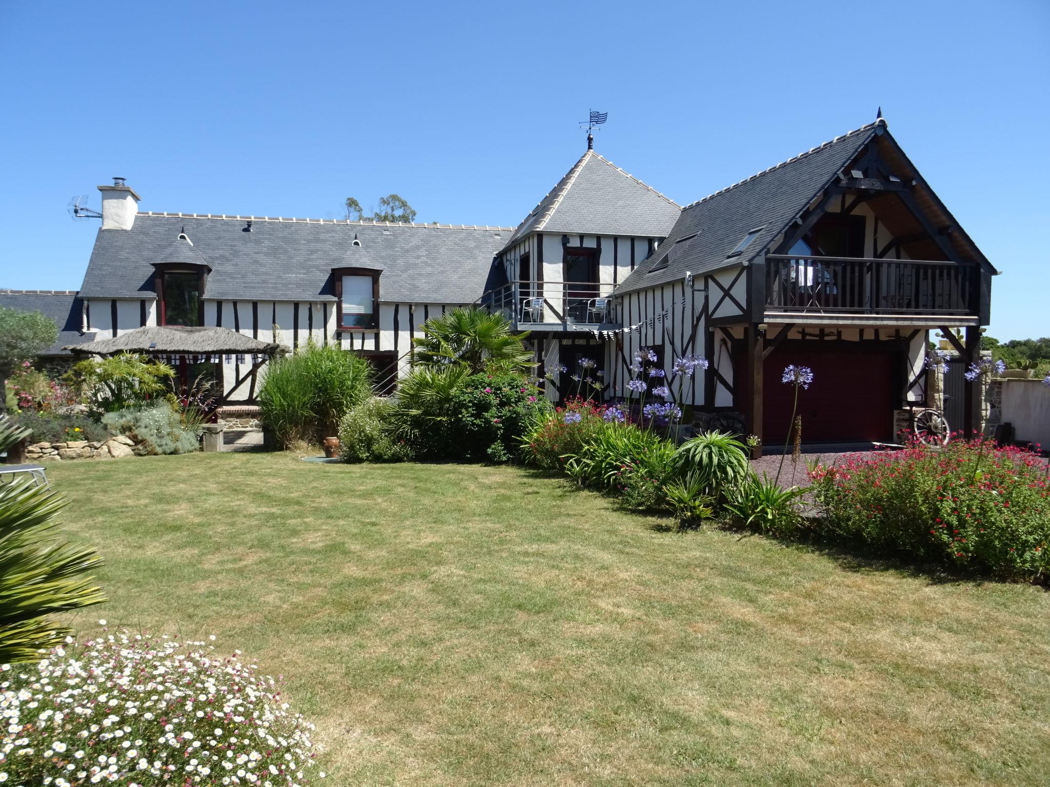 Foto 19 - Haus mit 2 Schlafzimmern in Lamballe-Armor mit terrasse und blick aufs meer