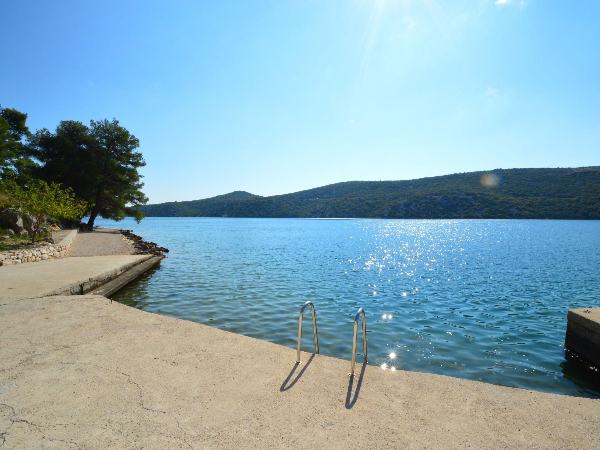 Foto 10 - Apartamento em Sibenik com terraço e vistas do mar