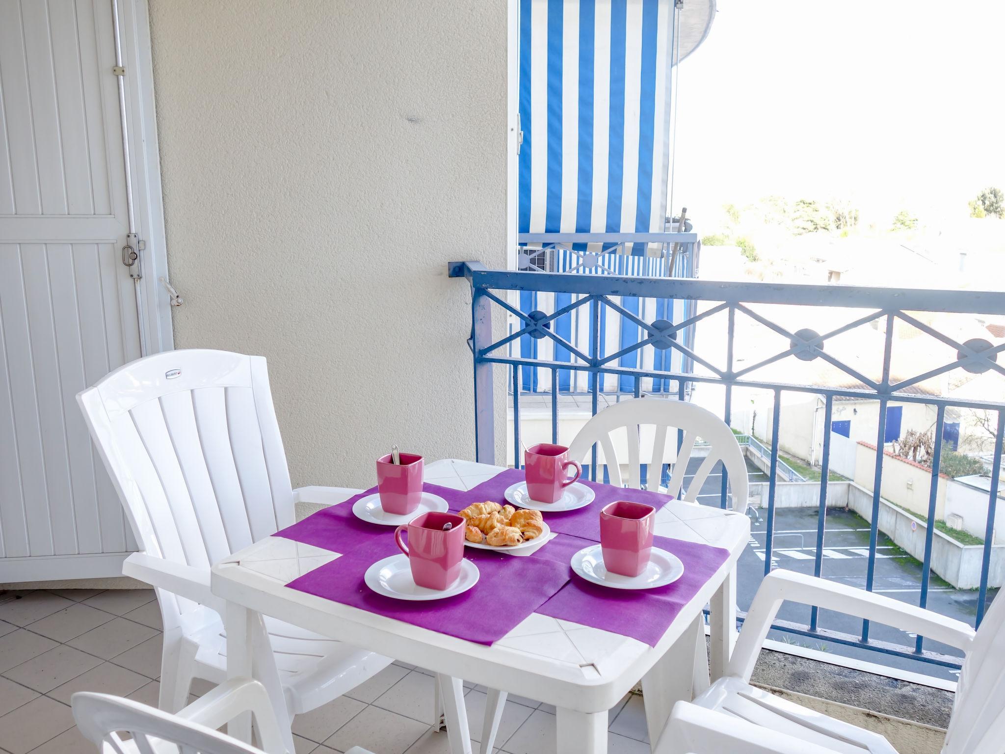 Foto 15 - Appartamento con 2 camere da letto a Royan con piscina e terrazza