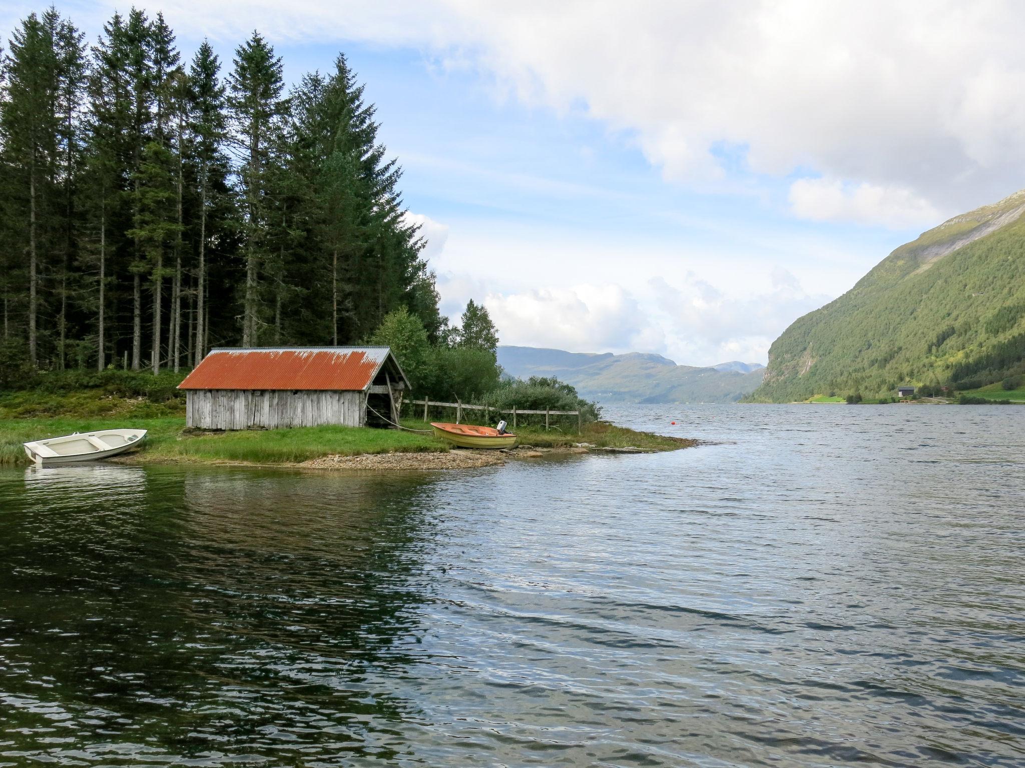 Foto 11 - Casa de 4 quartos em Sande i Sunnfjord com jardim e terraço
