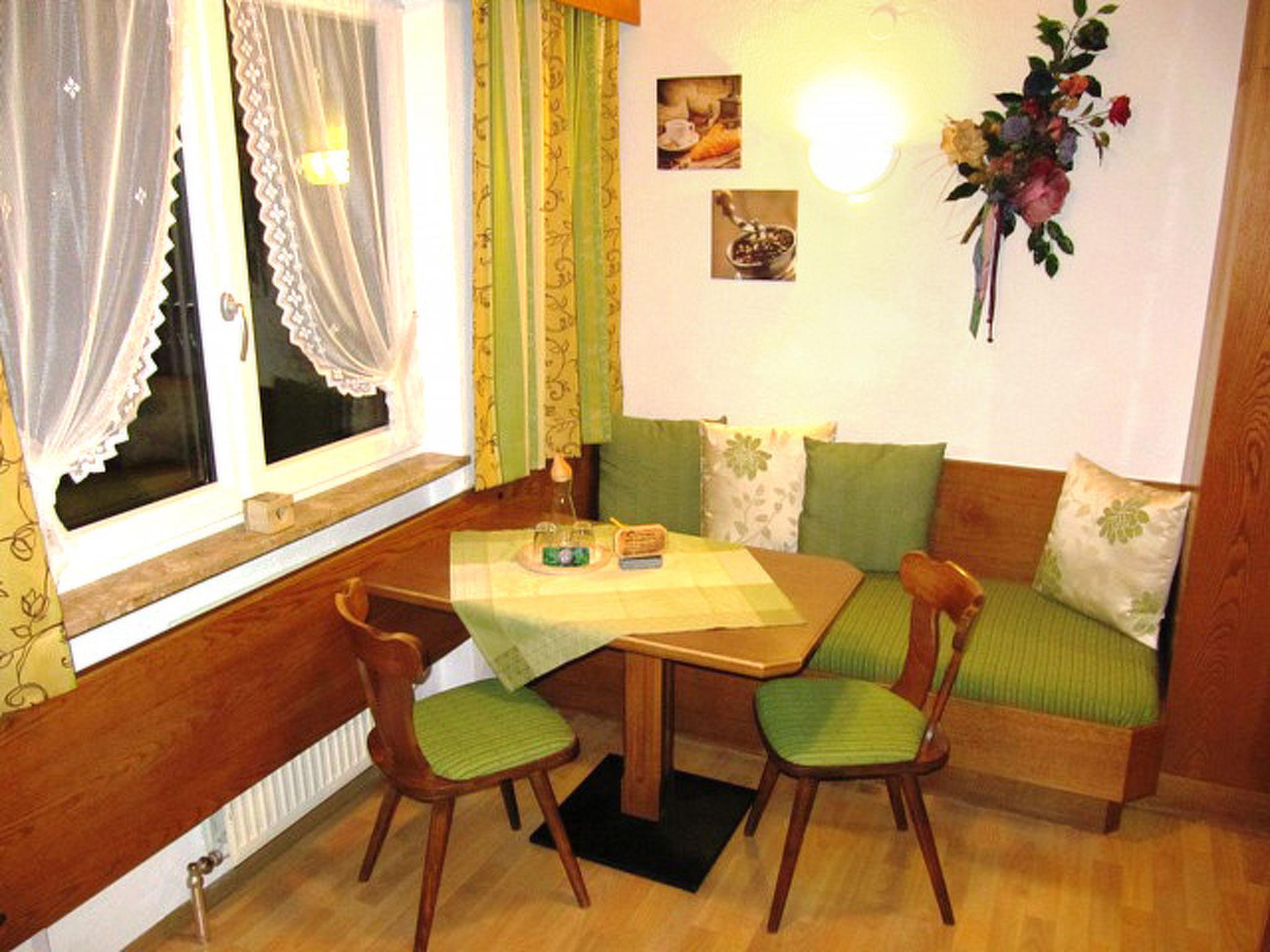 Photo 3 - 1 bedroom Apartment in Sankt Leonhard im Pitztal with garden and mountain view