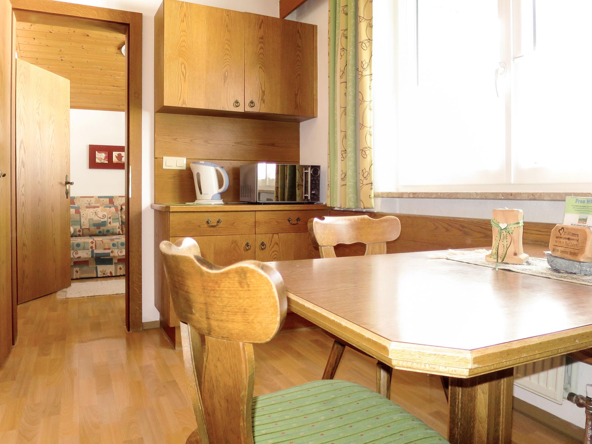 Foto 2 - Apartment mit 1 Schlafzimmer in Sankt Leonhard im Pitztal mit garten und blick auf die berge