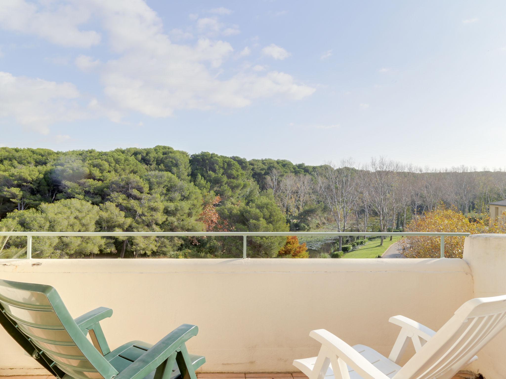 Photo 20 - Appartement de 2 chambres à Six-Fours-les-Plages avec piscine et terrasse