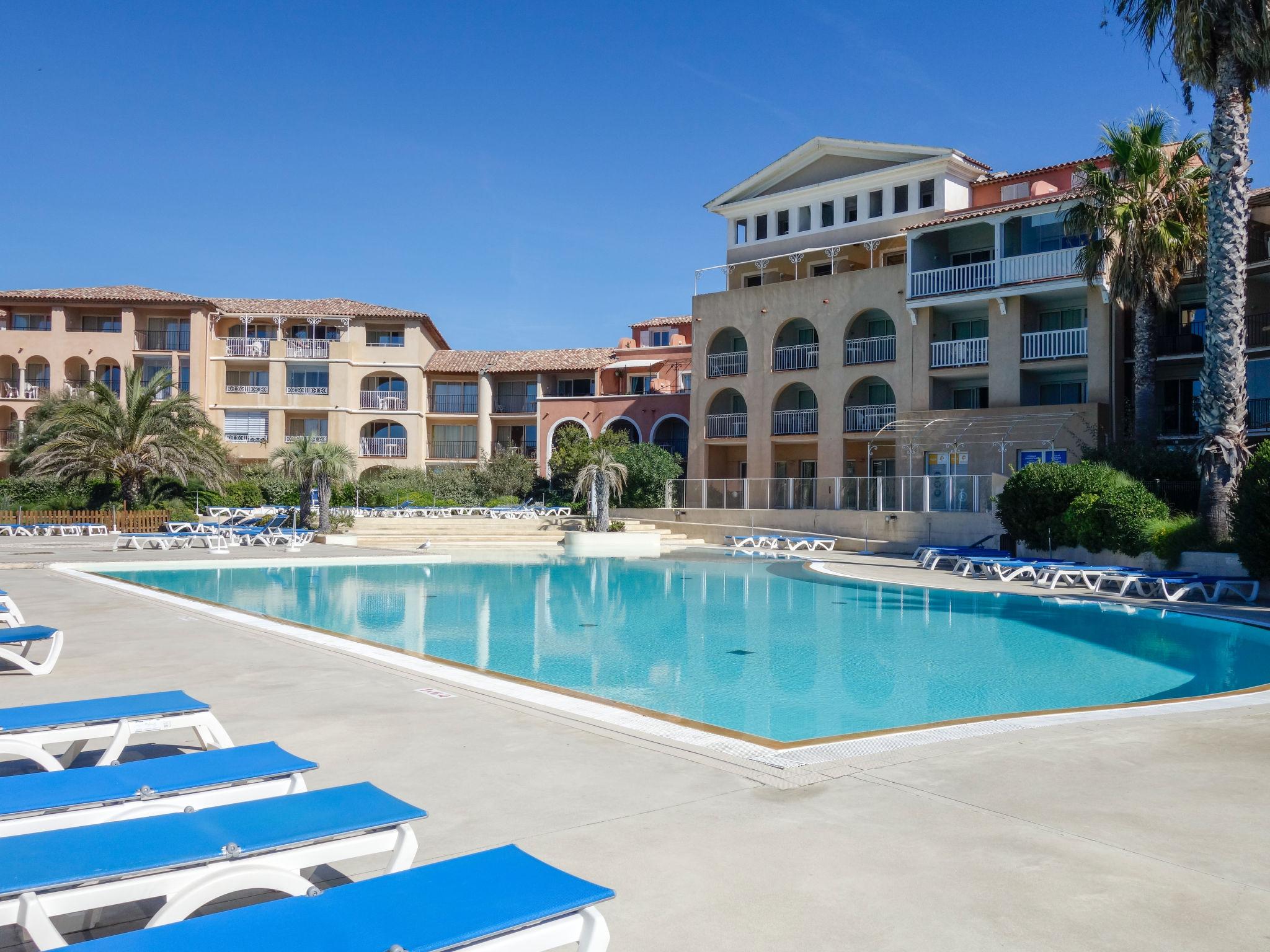 Photo 23 - Appartement de 2 chambres à Six-Fours-les-Plages avec piscine et terrasse