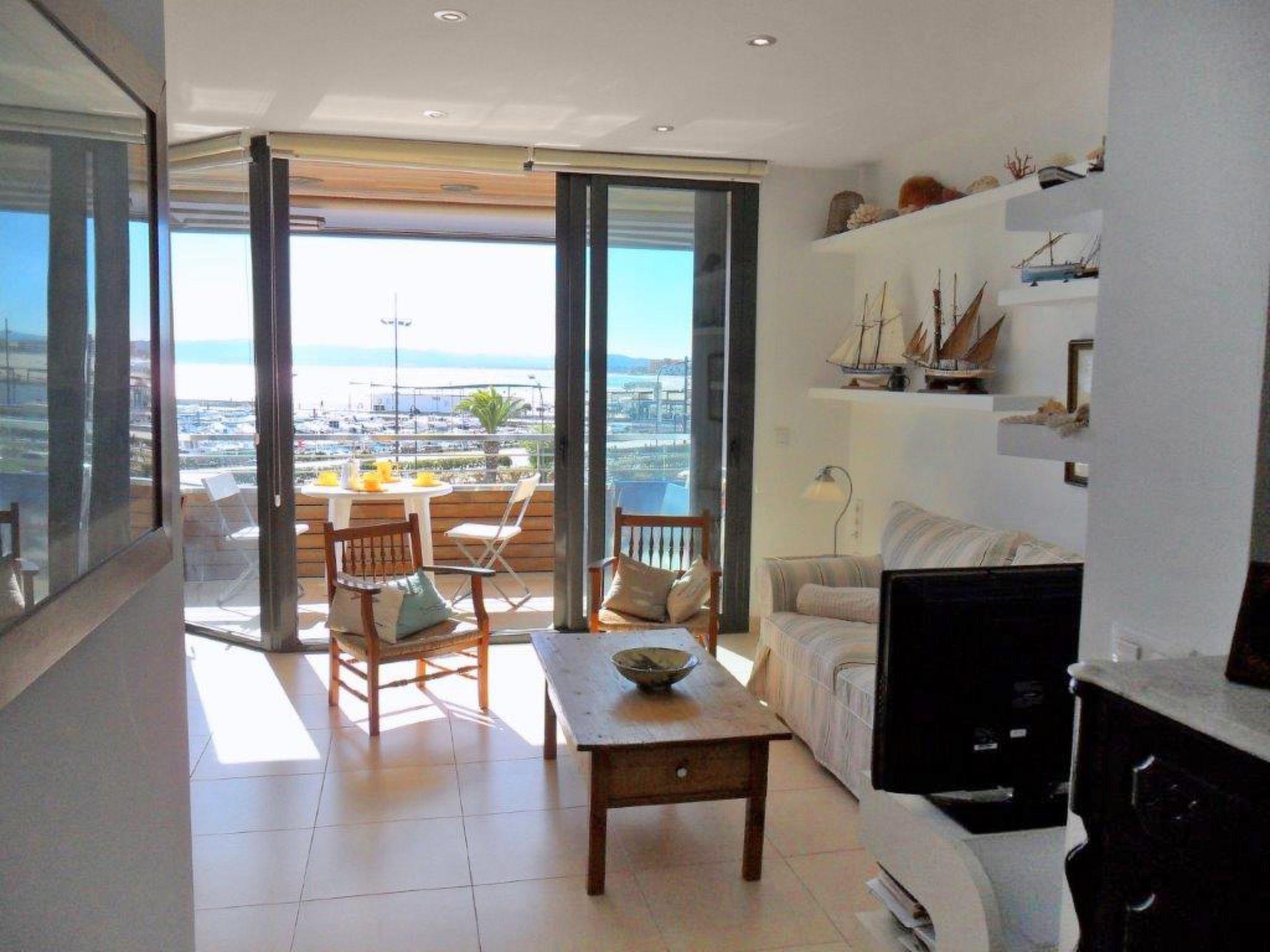 Photo 2 - 2 bedroom Apartment in Torroella de Montgrí with terrace and sea view