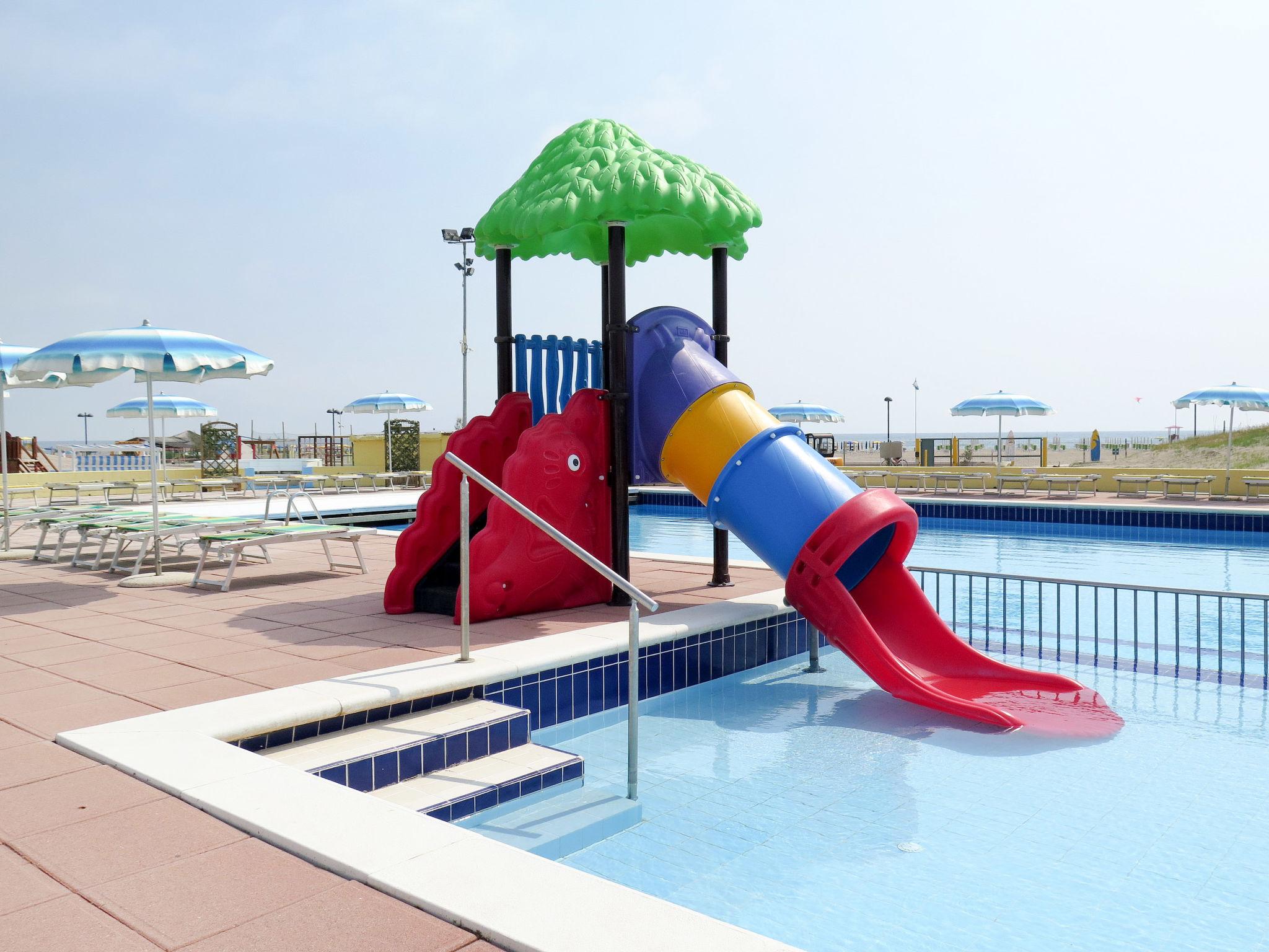 Photo 2 - Maison de 3 chambres à Rosolina avec piscine et vues à la mer