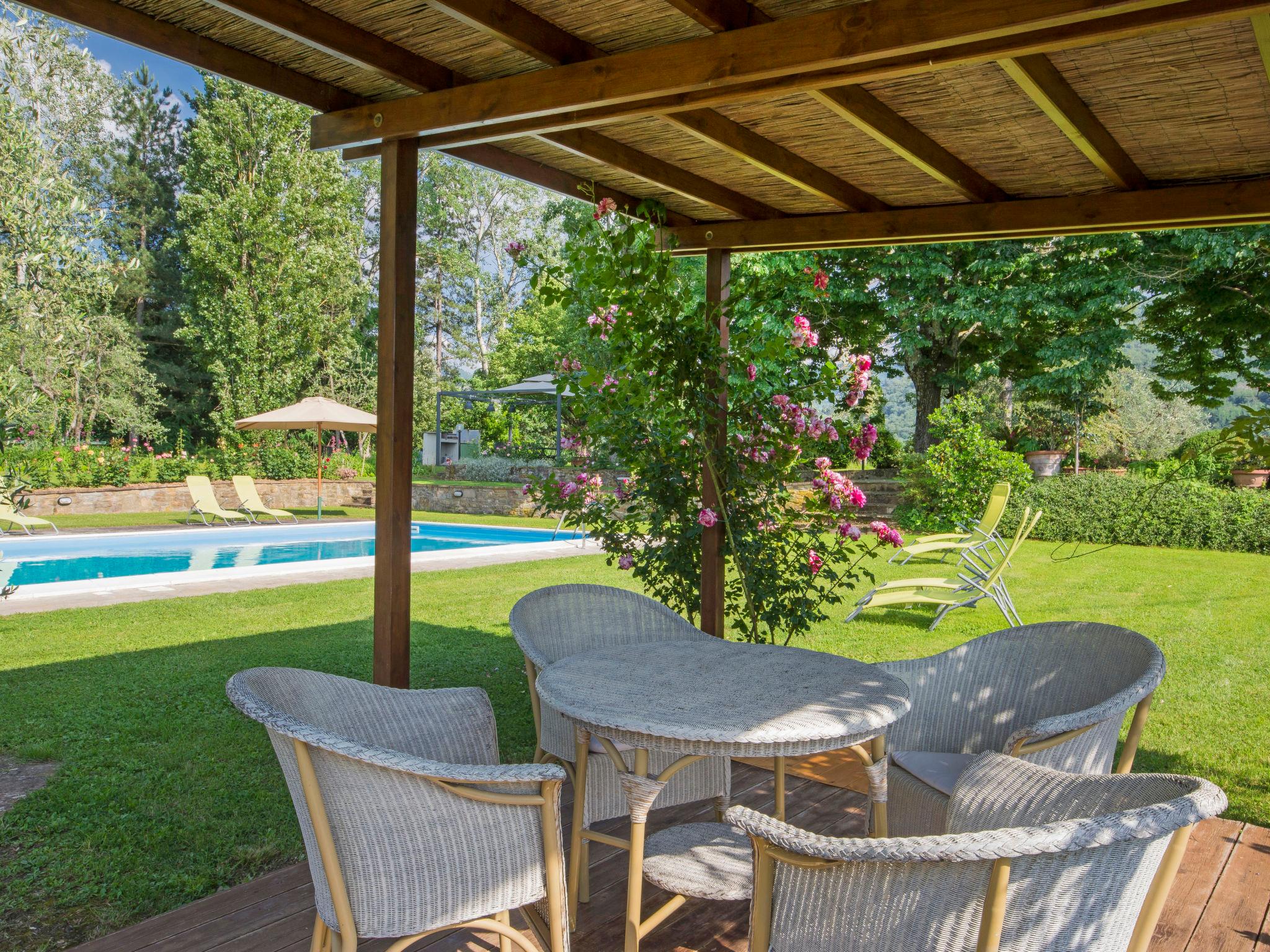 Photo 11 - Appartement de 1 chambre à Rufina avec piscine et jardin