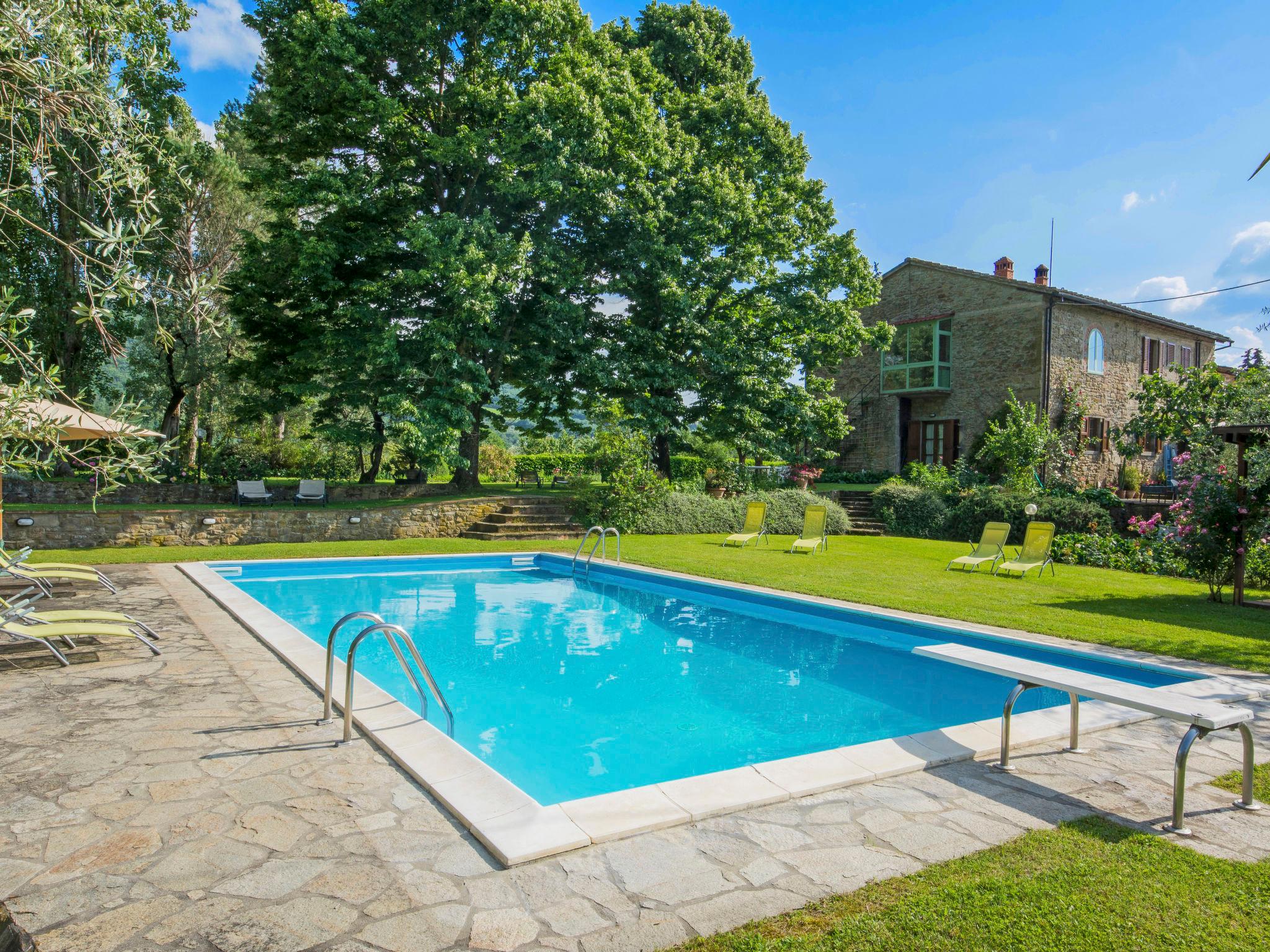 Photo 1 - Appartement de 1 chambre à Rufina avec piscine et jardin