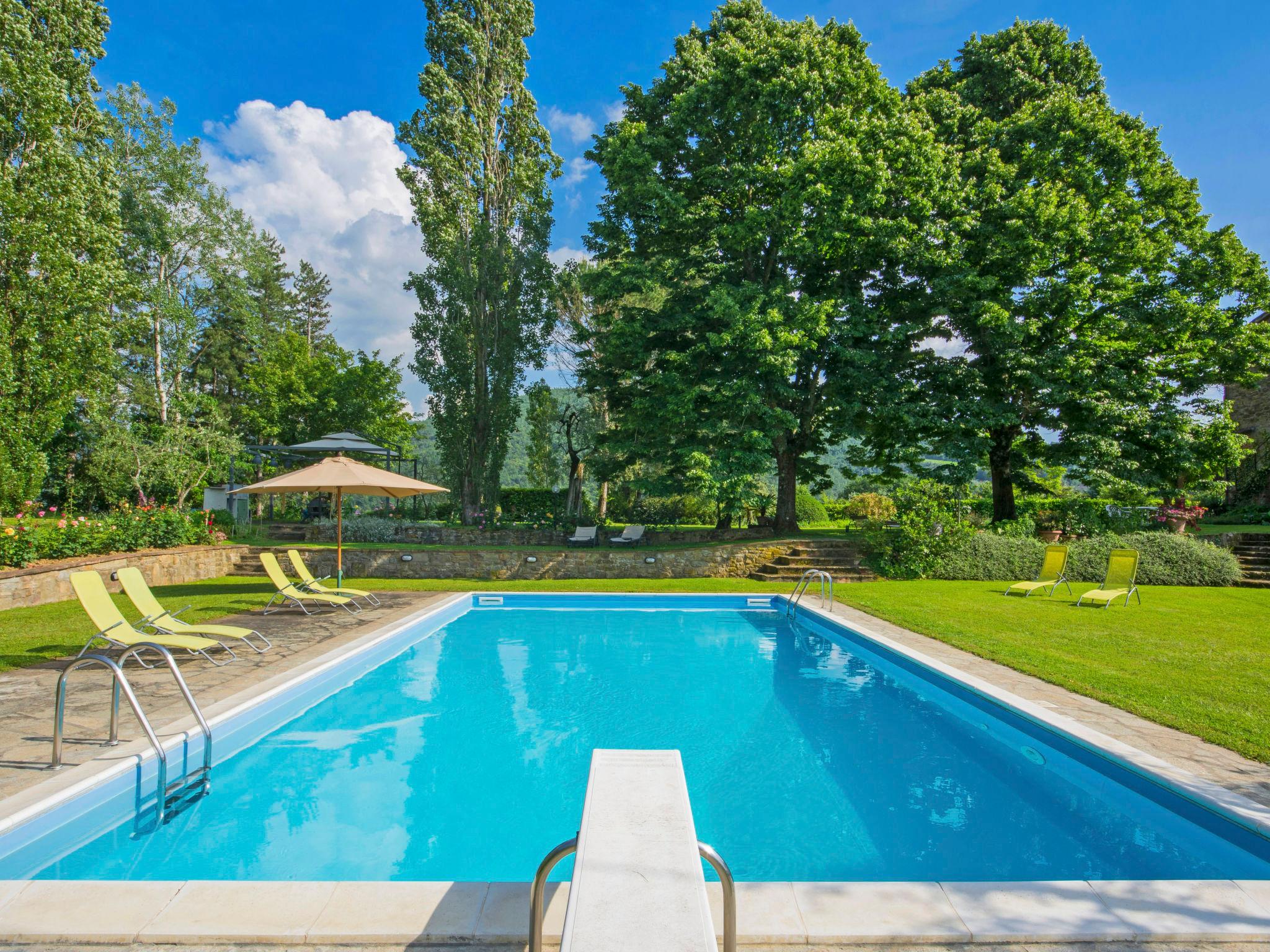 Photo 26 - Appartement de 1 chambre à Rufina avec piscine et jardin