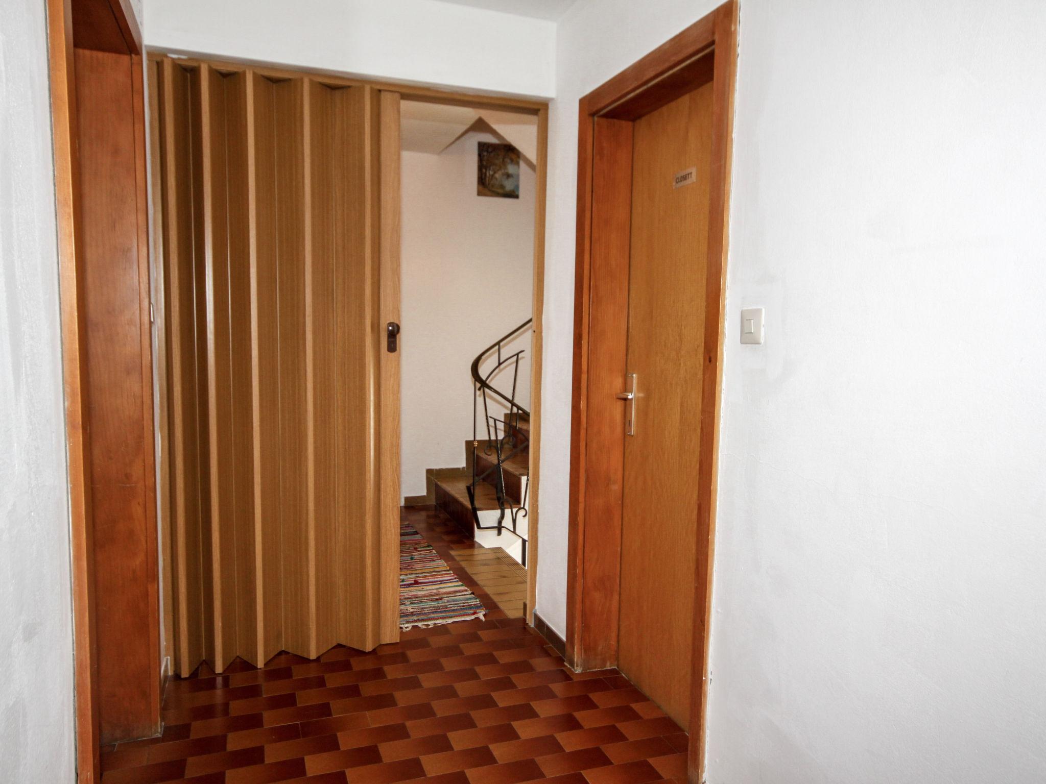 Photo 10 - 2 bedroom Apartment in Pill with terrace and mountain view