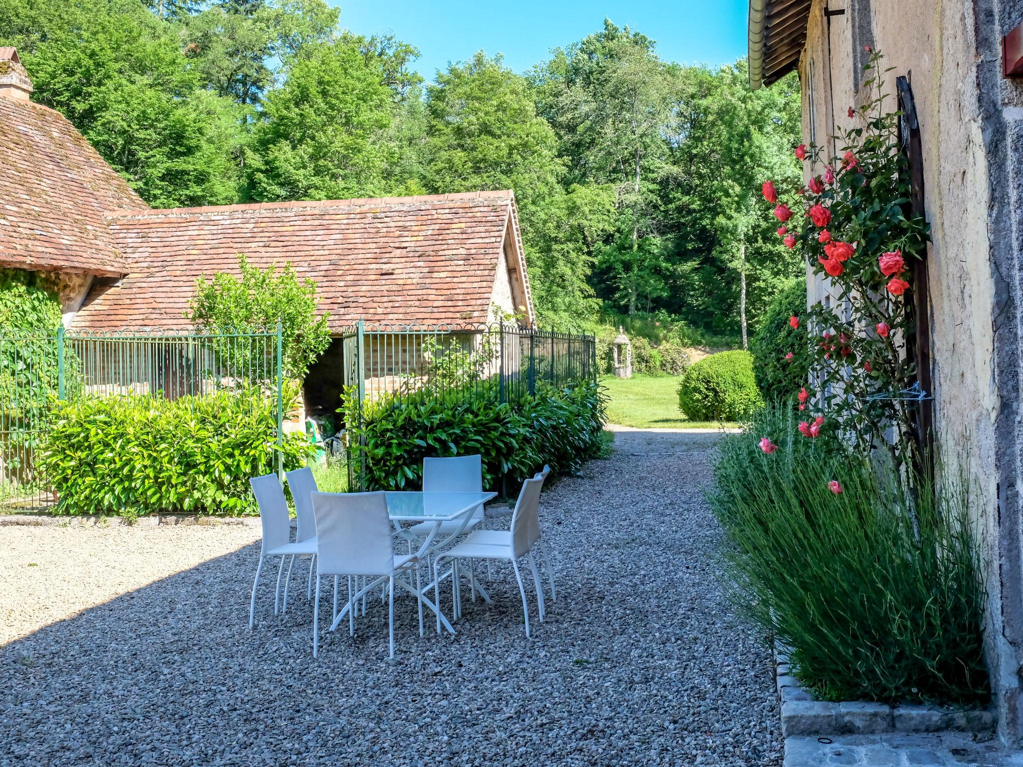 Foto 7 - Haus mit 4 Schlafzimmern in La Tagnière mit schwimmbad und garten